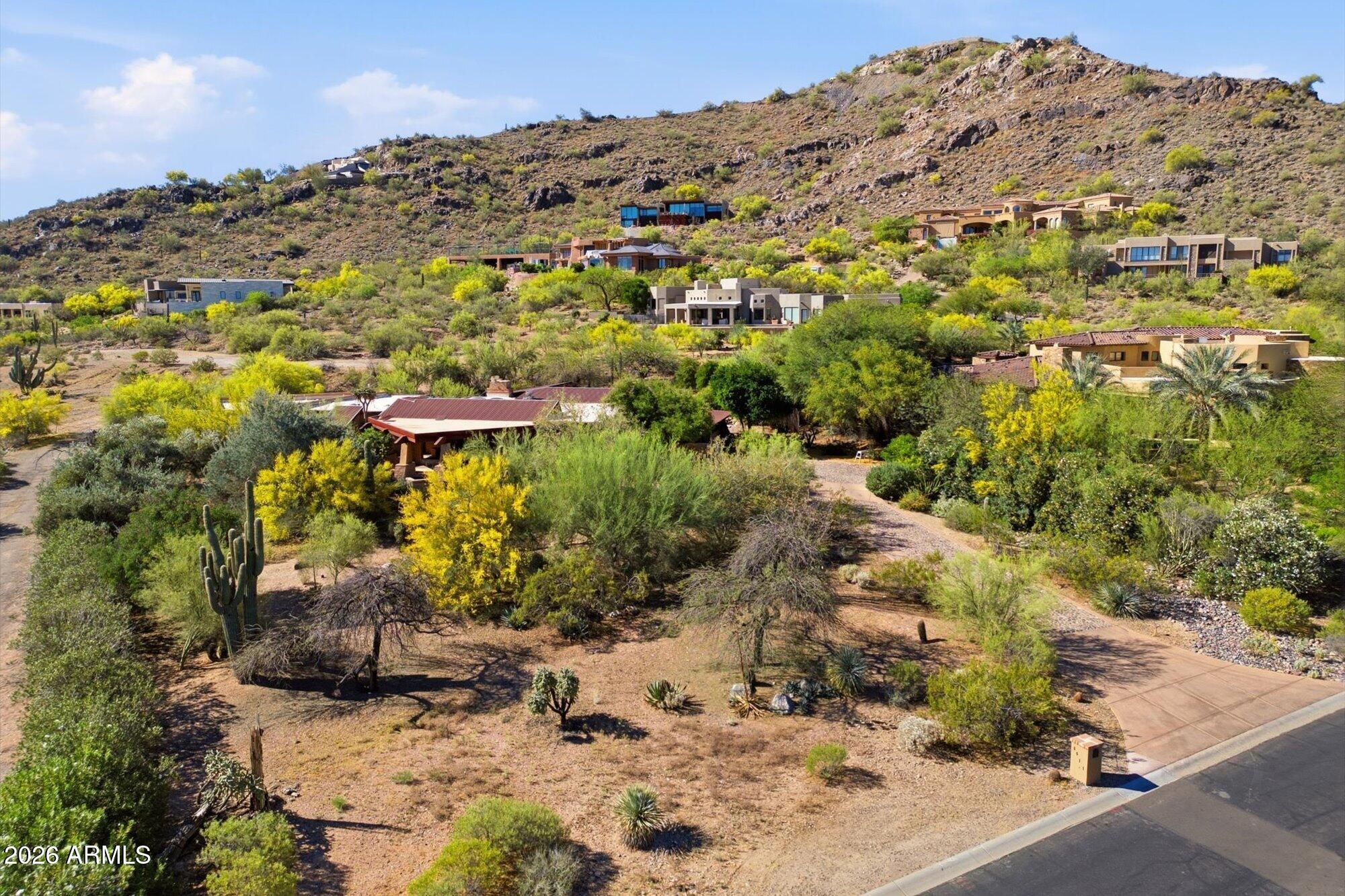 6511 E Hummingbird Lane 2