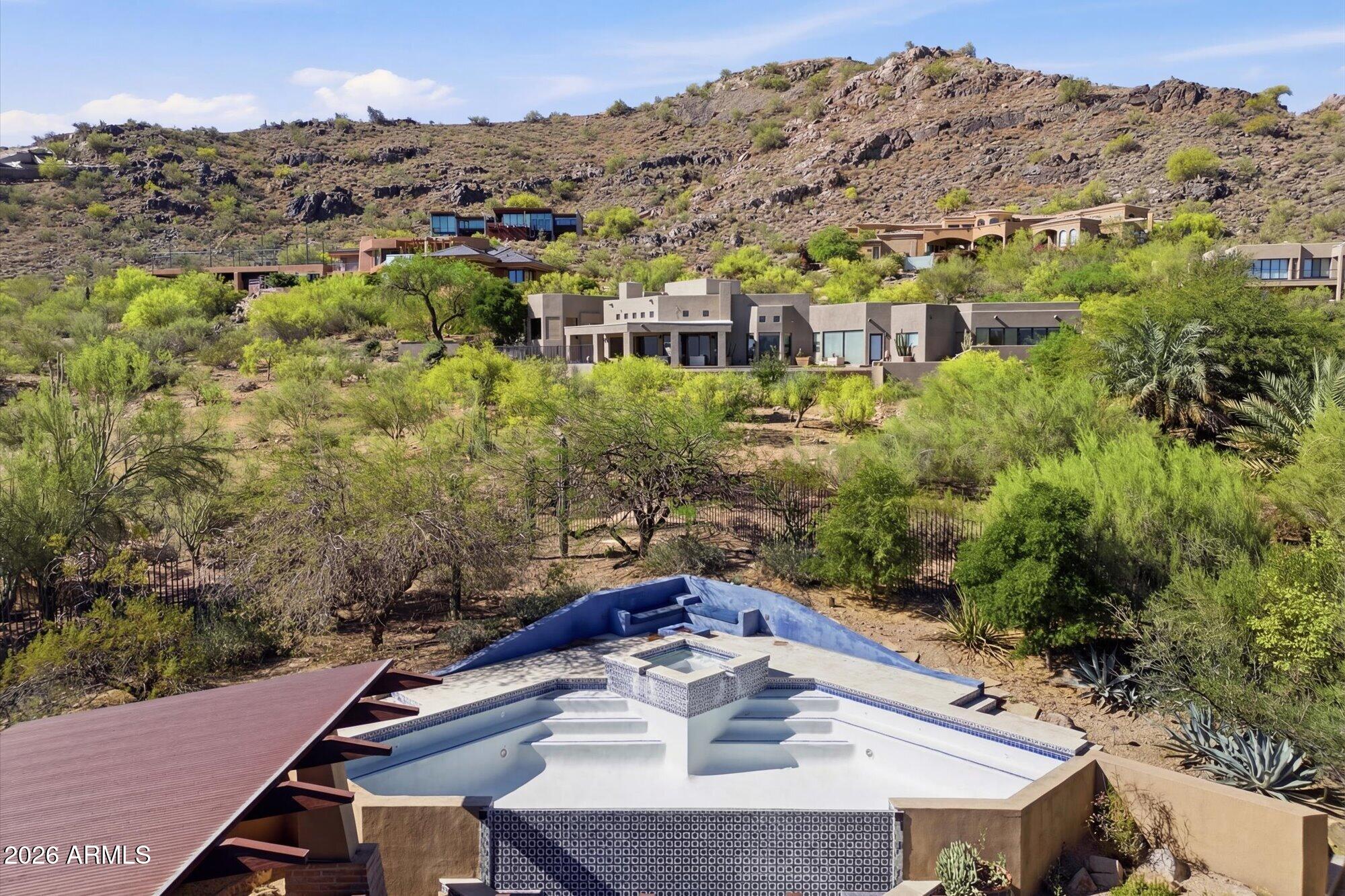 6511 E Hummingbird Lane 2