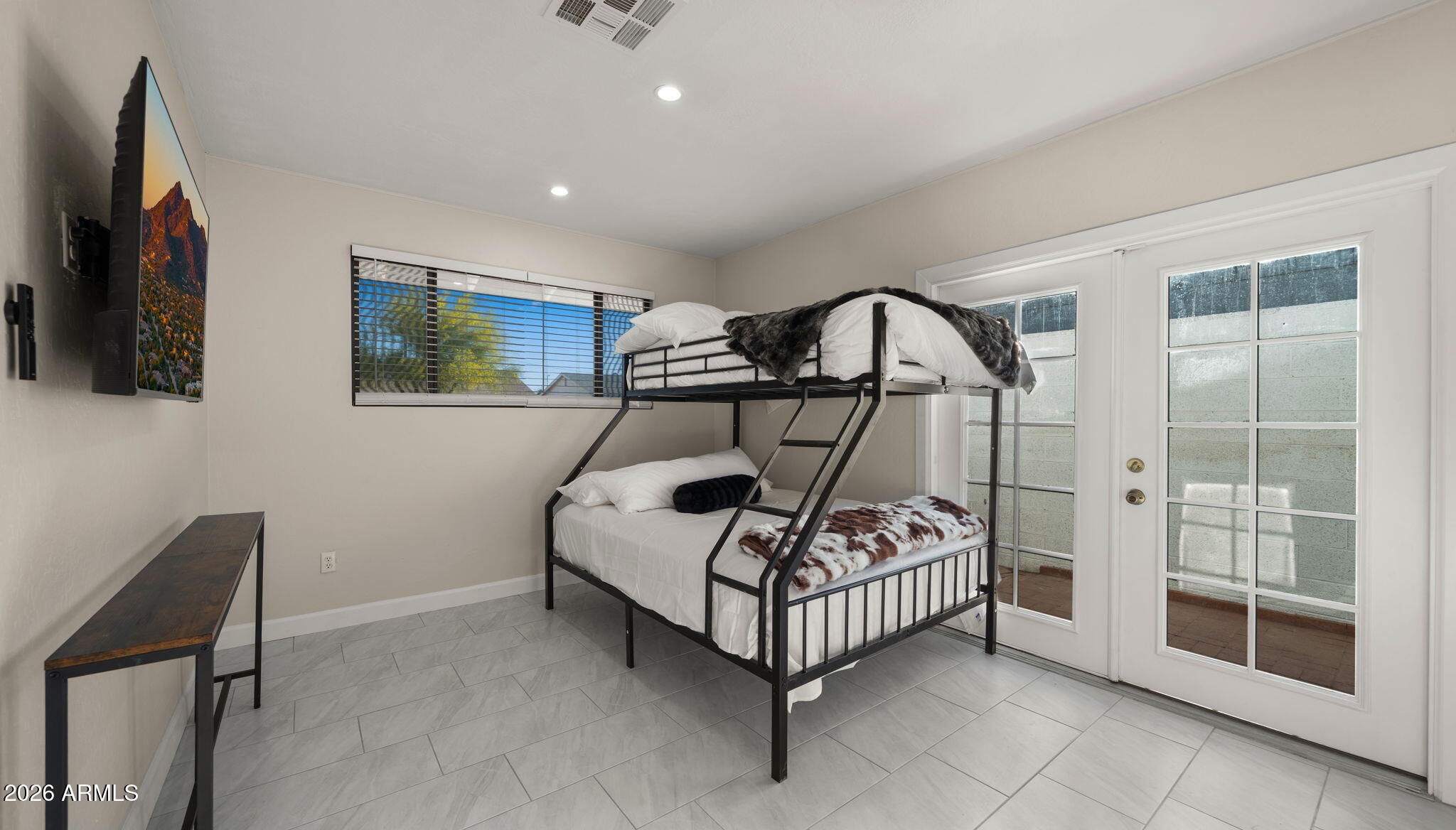 7514 E MORELAND Street