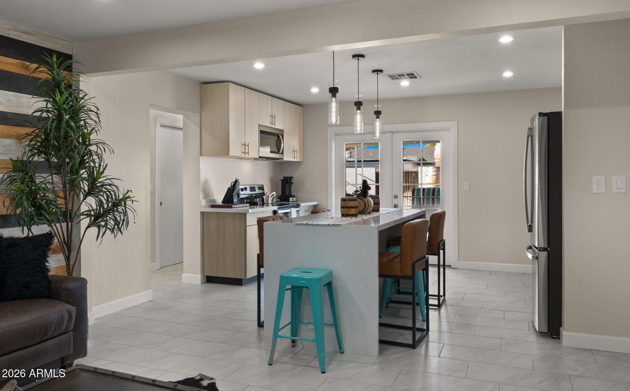 7514 E MORELAND Street