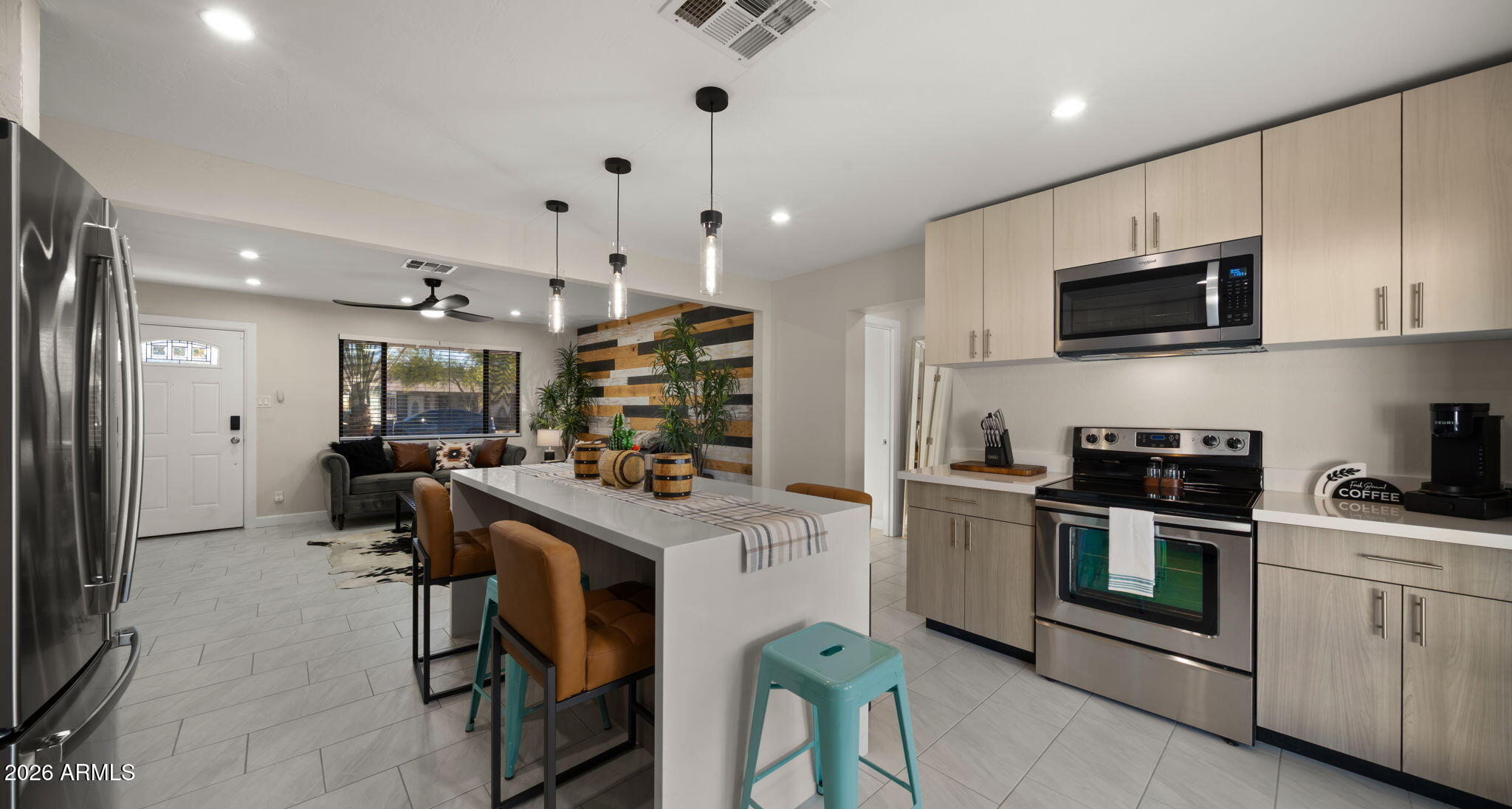 7514 E MORELAND Street