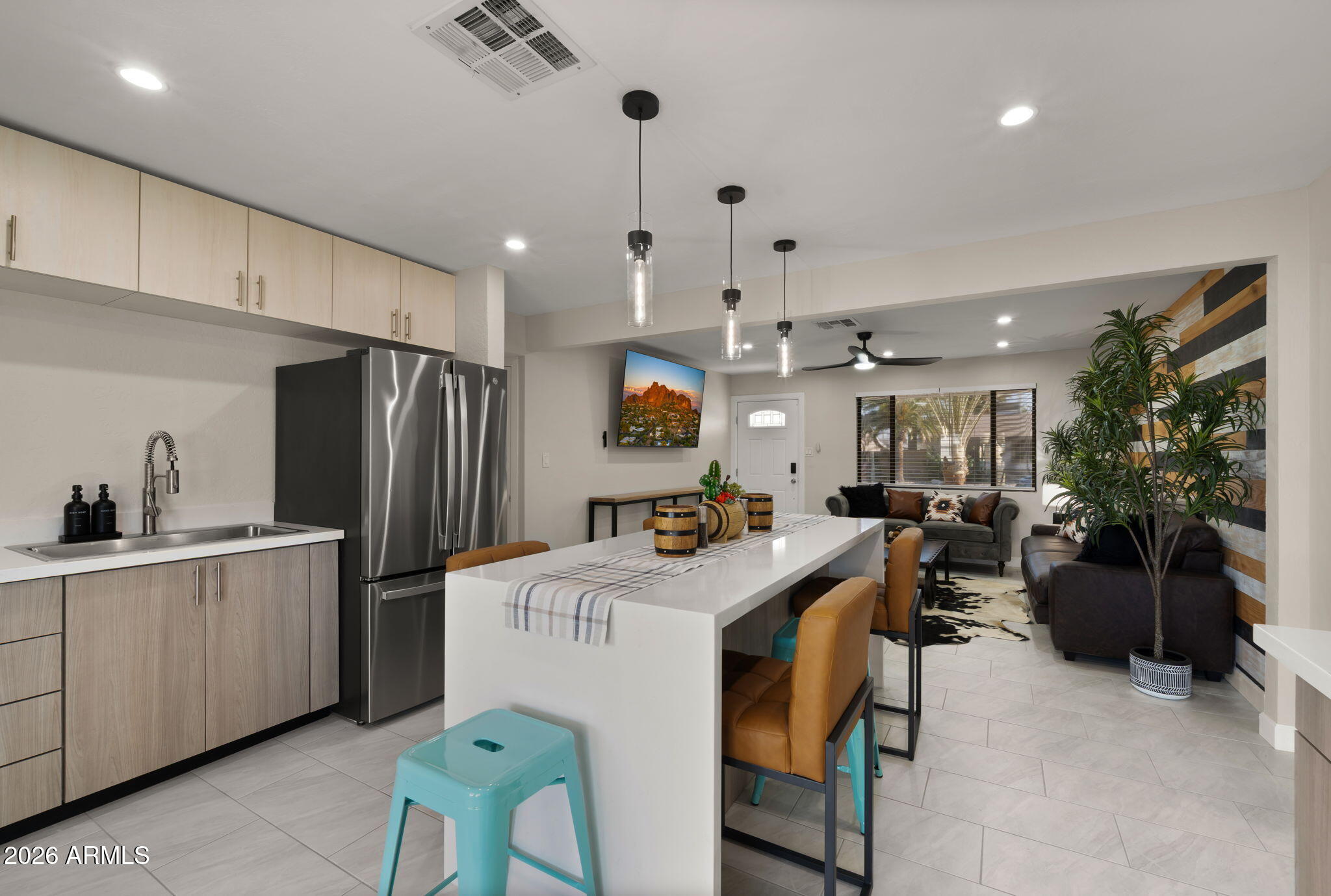 7514 E MORELAND Street