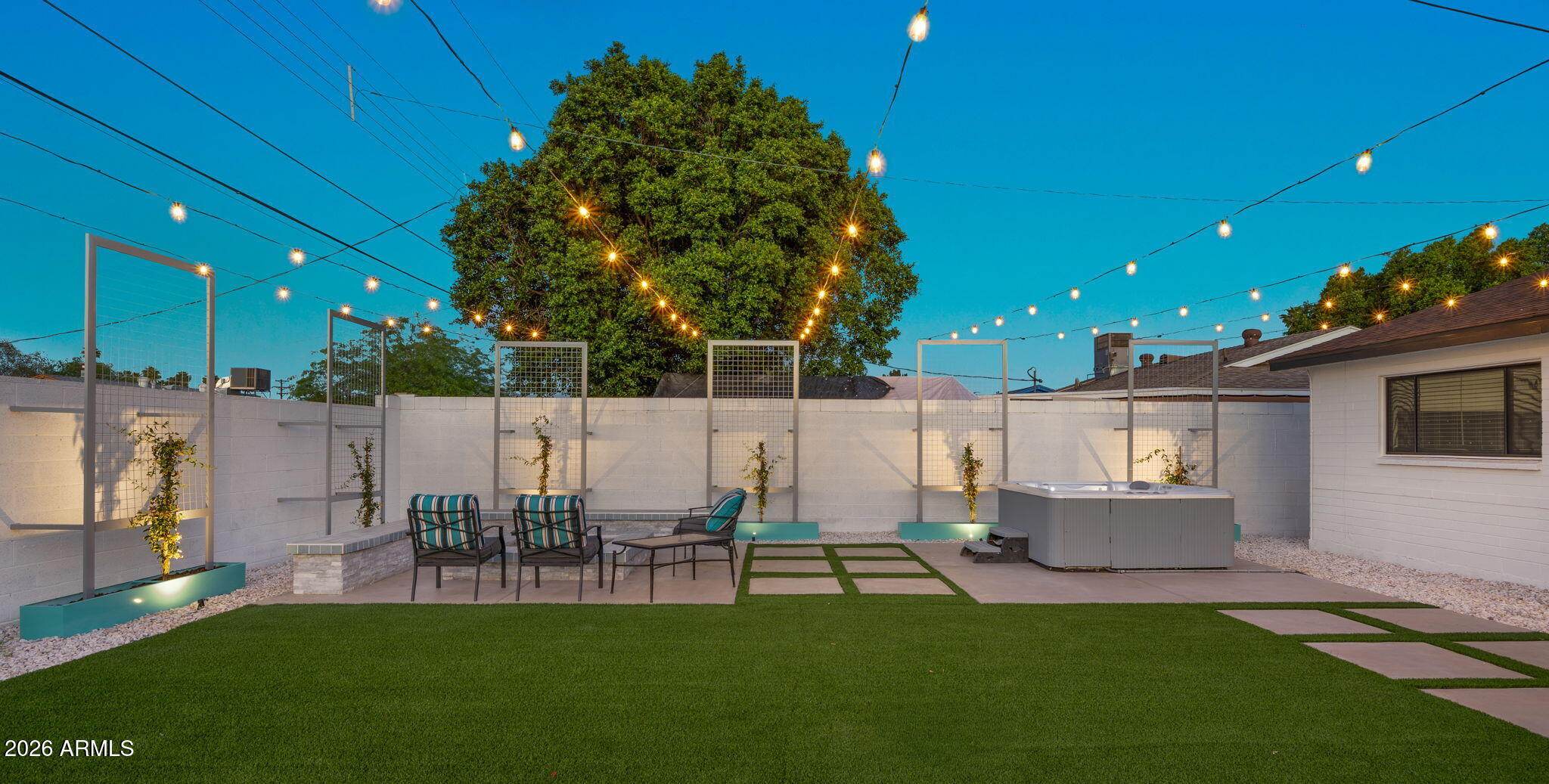 7514 E MORELAND Street