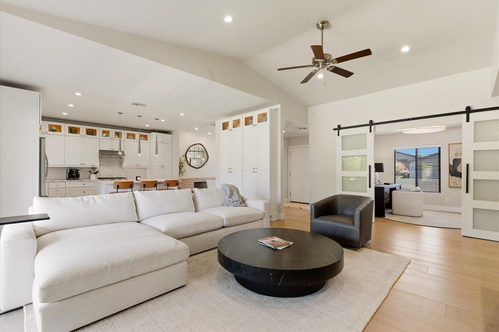 8372 E San Salvador Drive