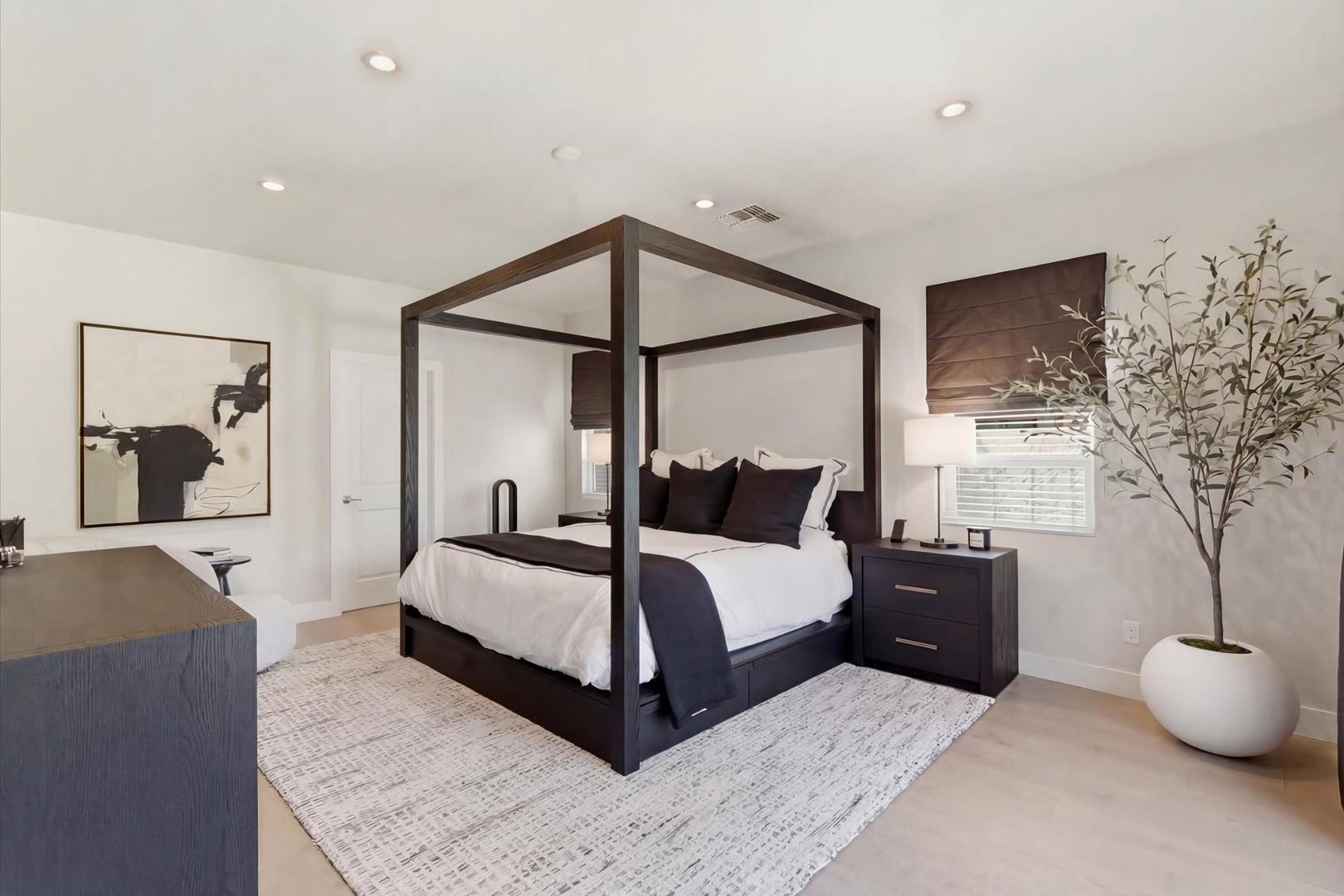 8372 E San Salvador Drive