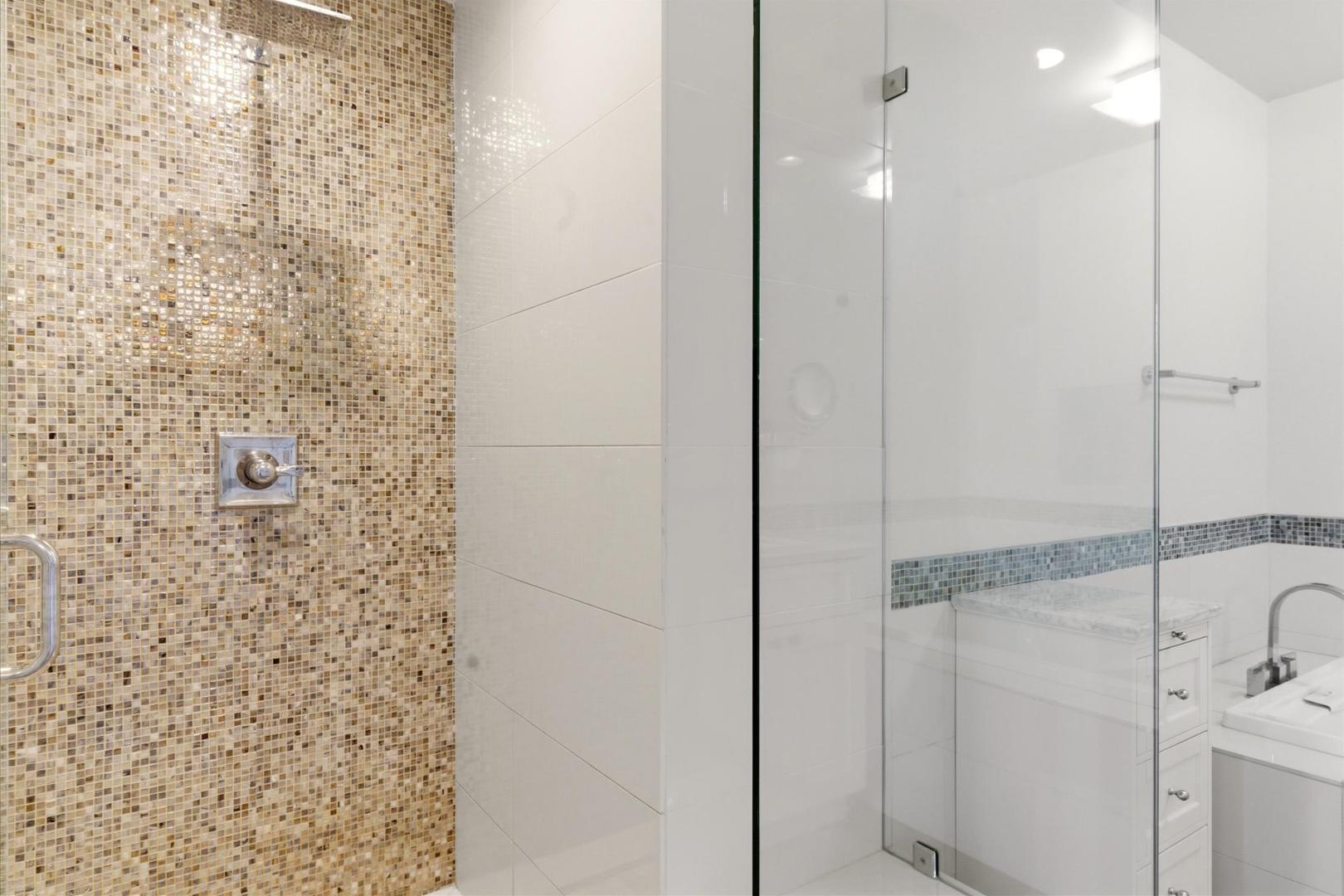 8372 E San Salvador Drive