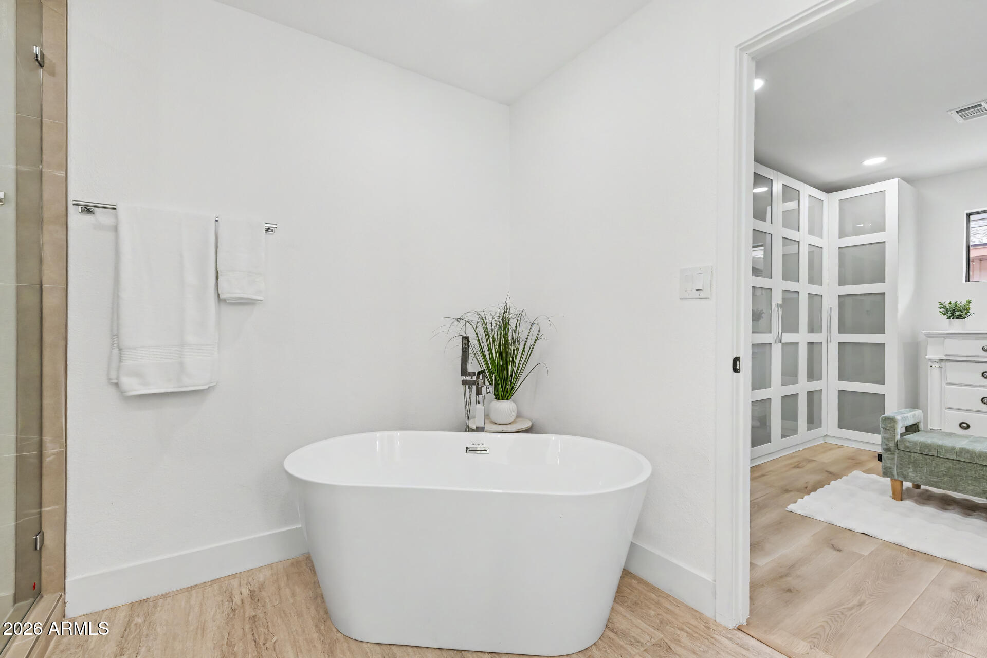 1111 W TOWNLEY Avenue