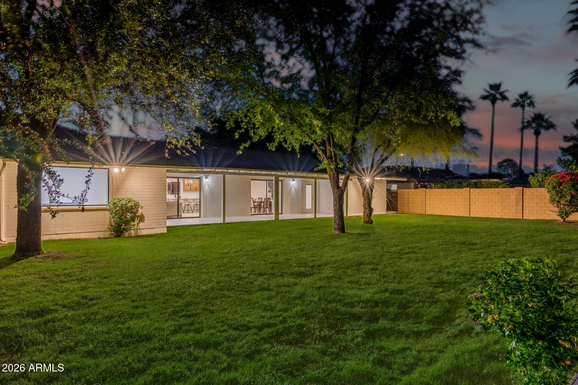 1111 W TOWNLEY Avenue