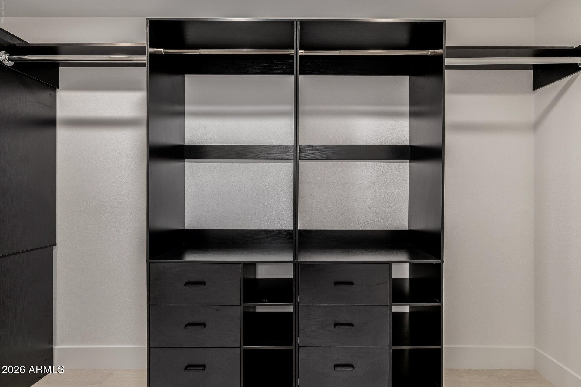 1111 W TOWNLEY Avenue