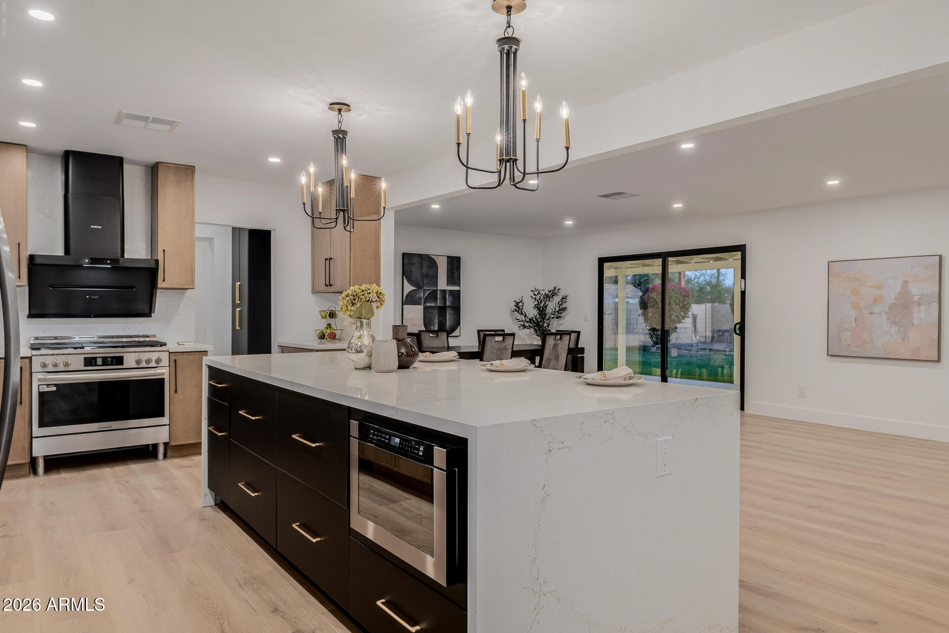 1111 W TOWNLEY Avenue