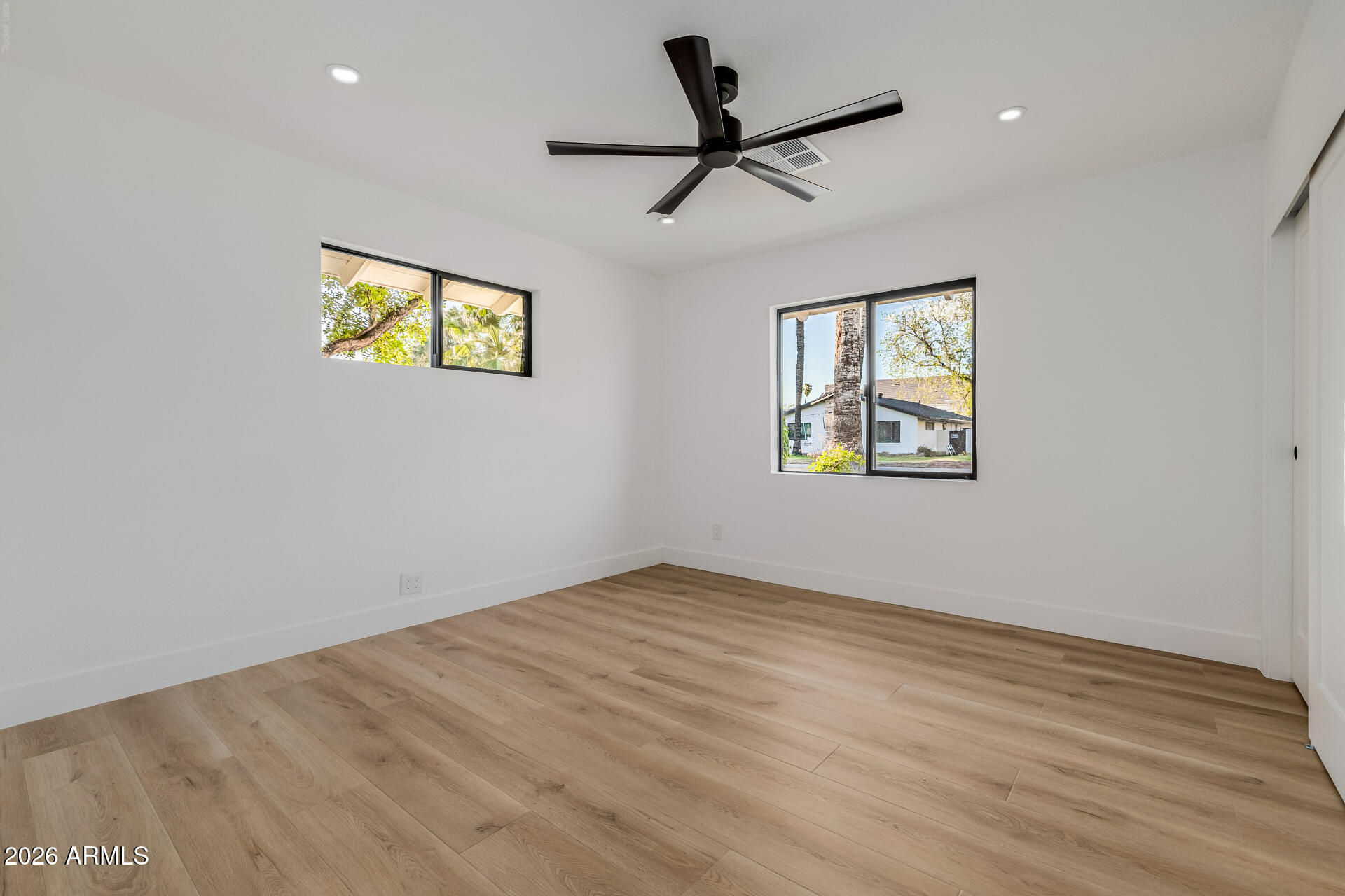 1111 W TOWNLEY Avenue