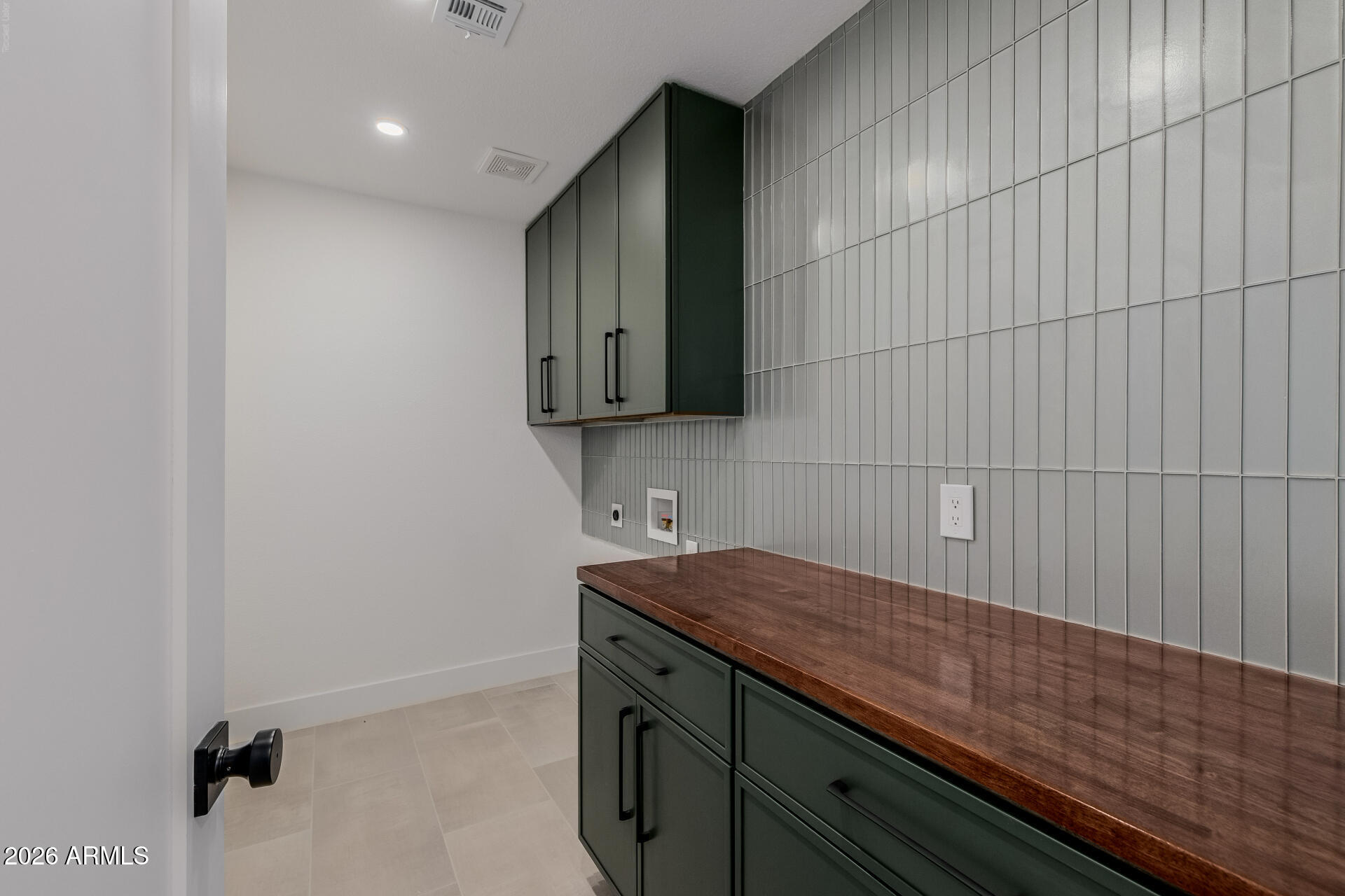 1111 W TOWNLEY Avenue