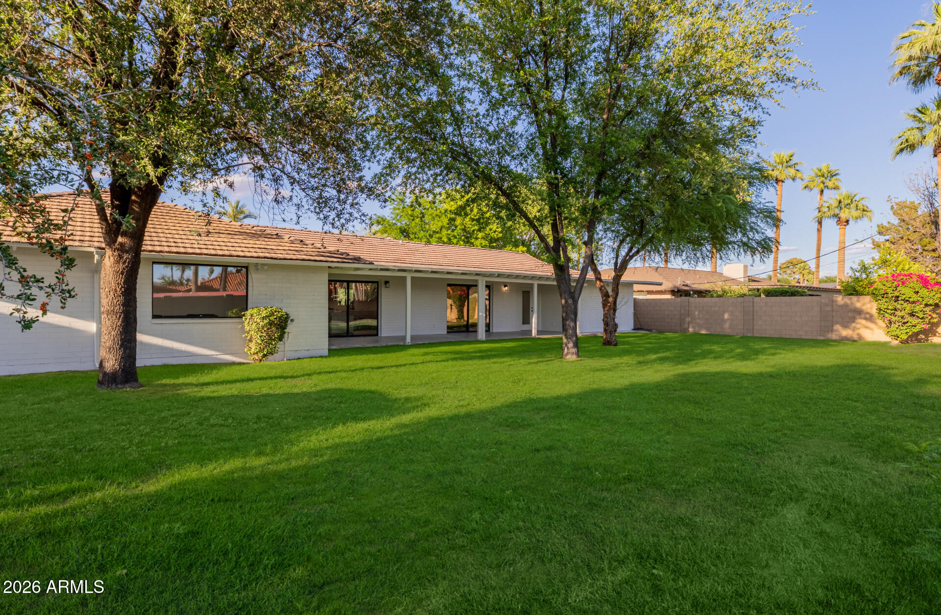 1111 W TOWNLEY Avenue