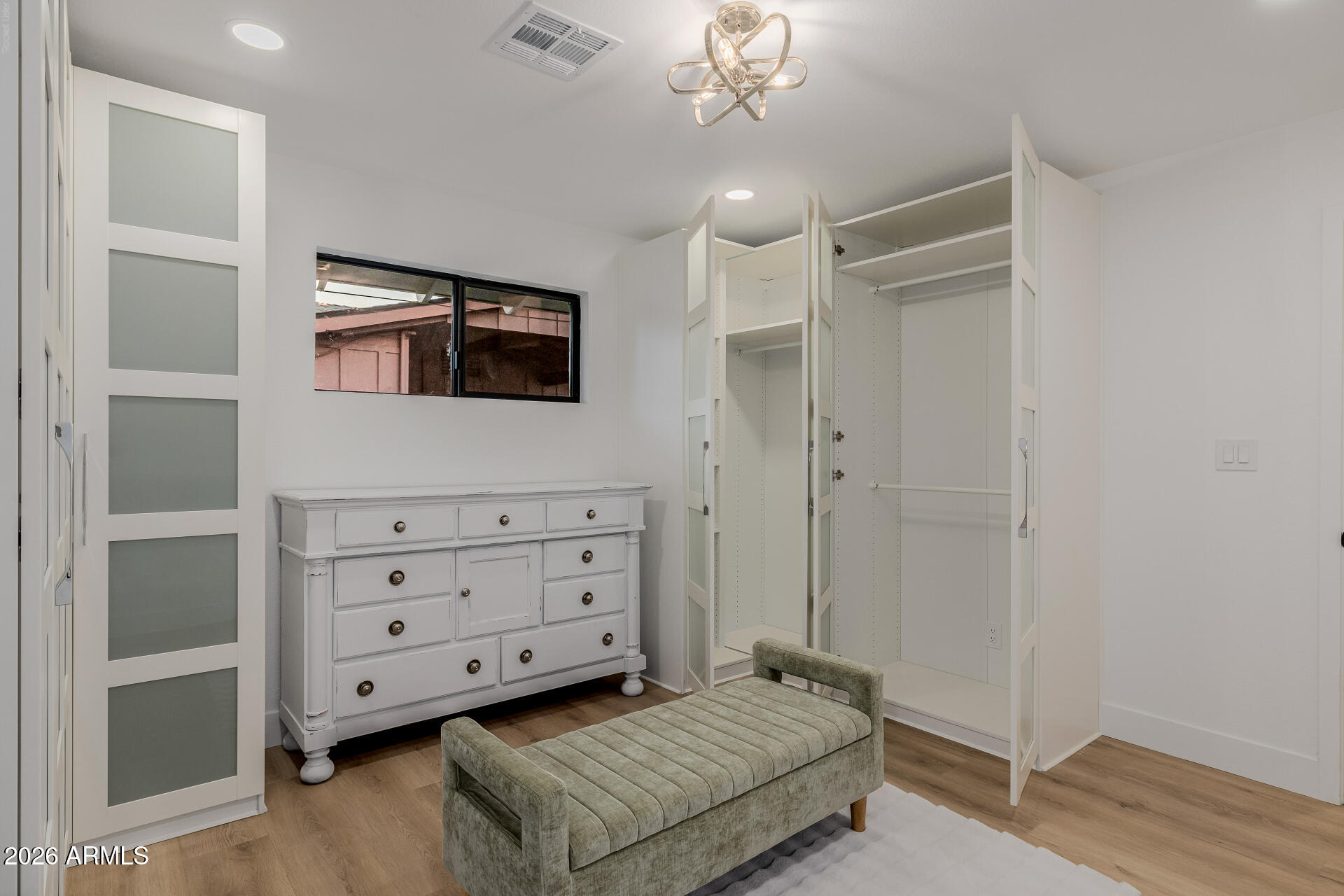 1111 W TOWNLEY Avenue