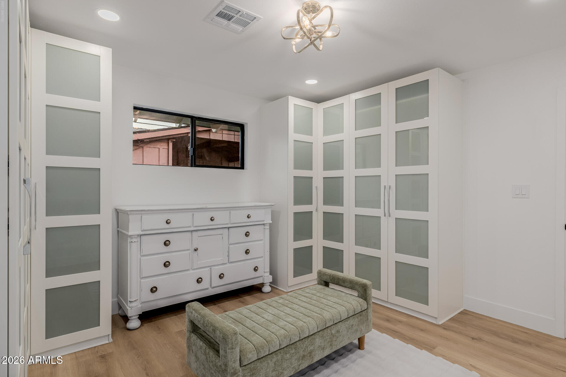 1111 W TOWNLEY Avenue