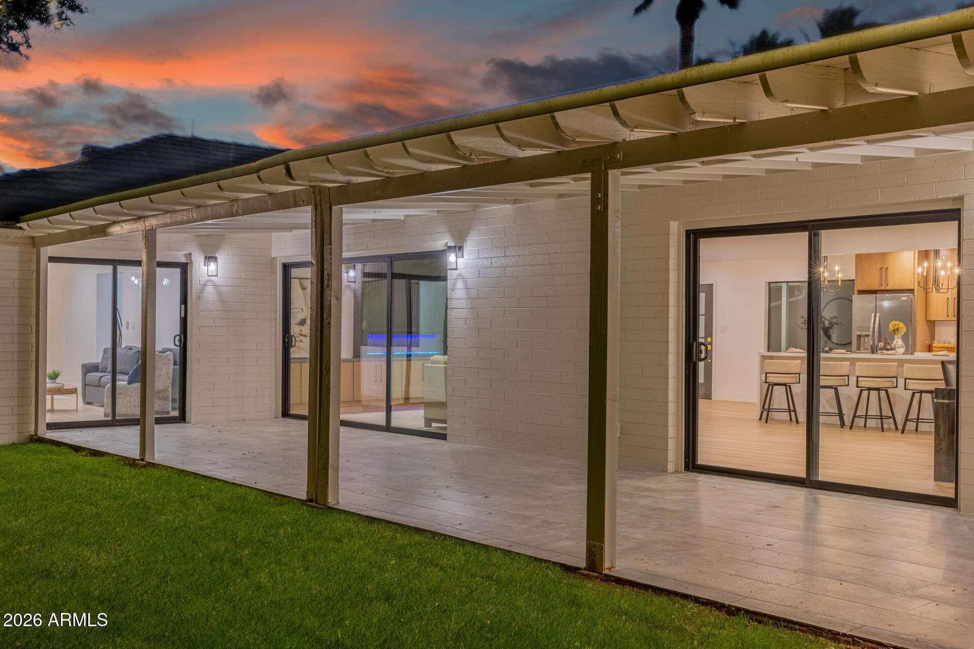 1111 W TOWNLEY Avenue