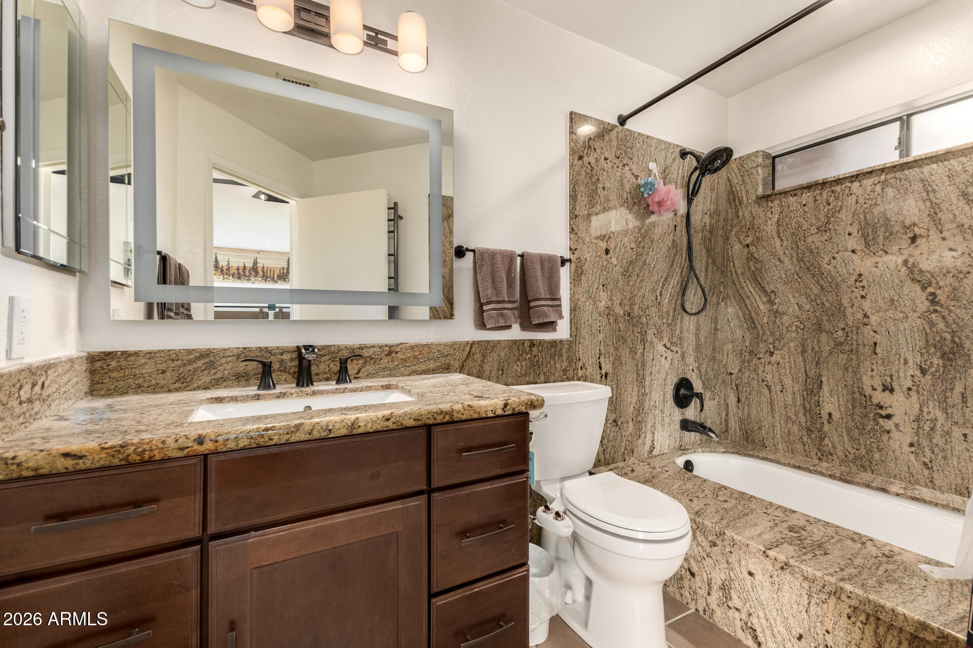 8735 E MORELAND Street