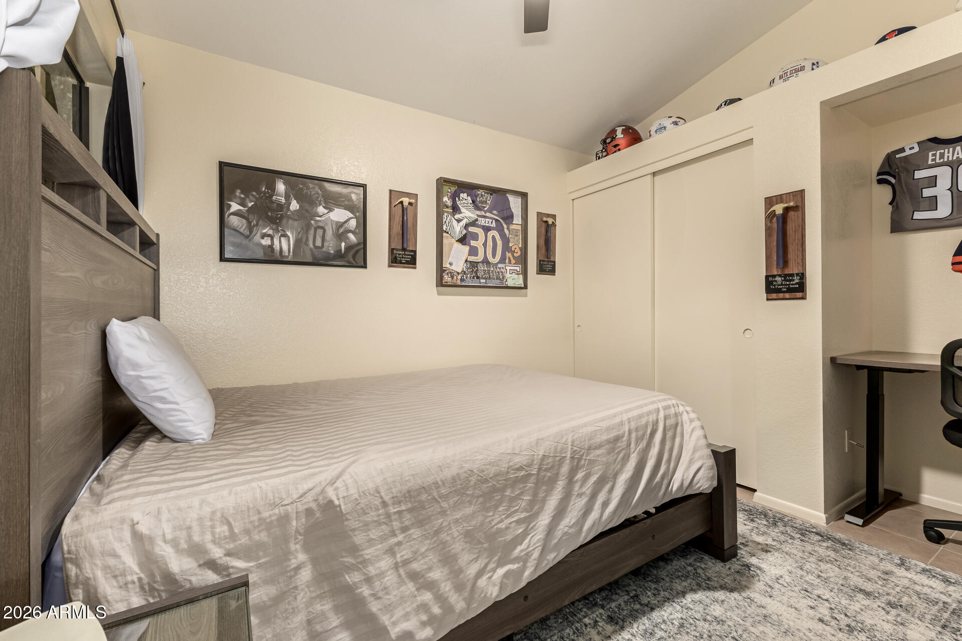 8735 E MORELAND Street