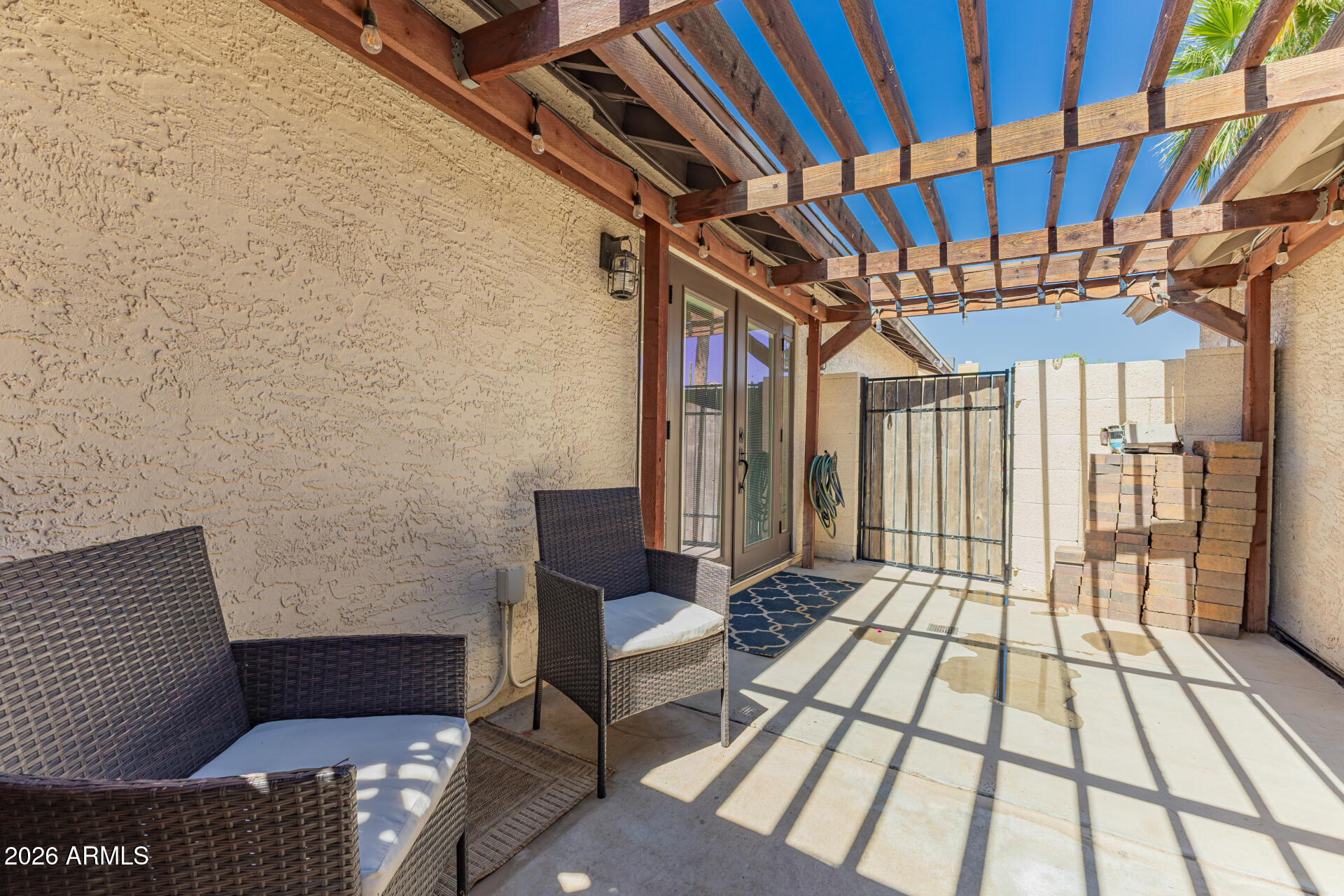 8735 E MORELAND Street