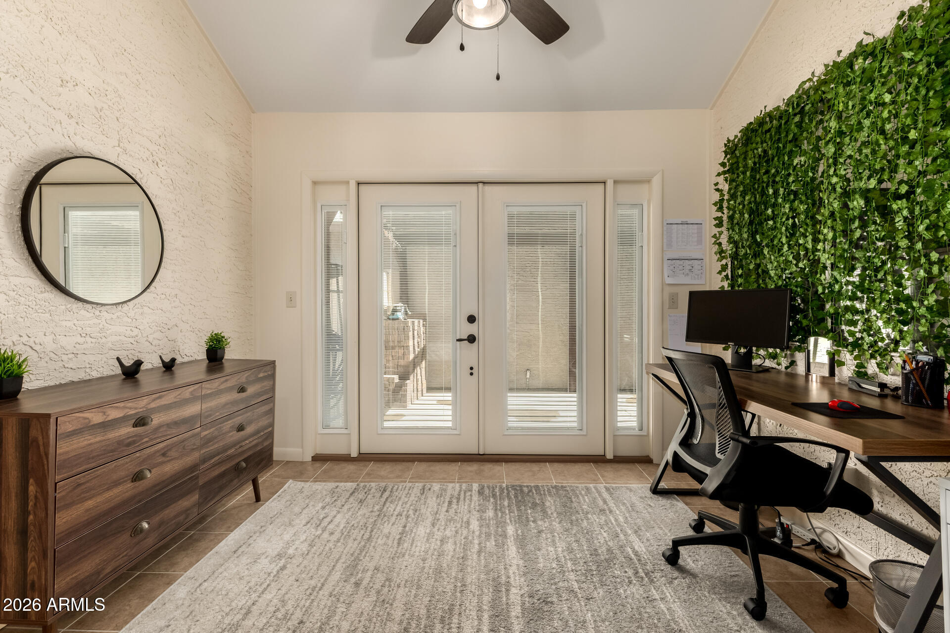 8735 E MORELAND Street