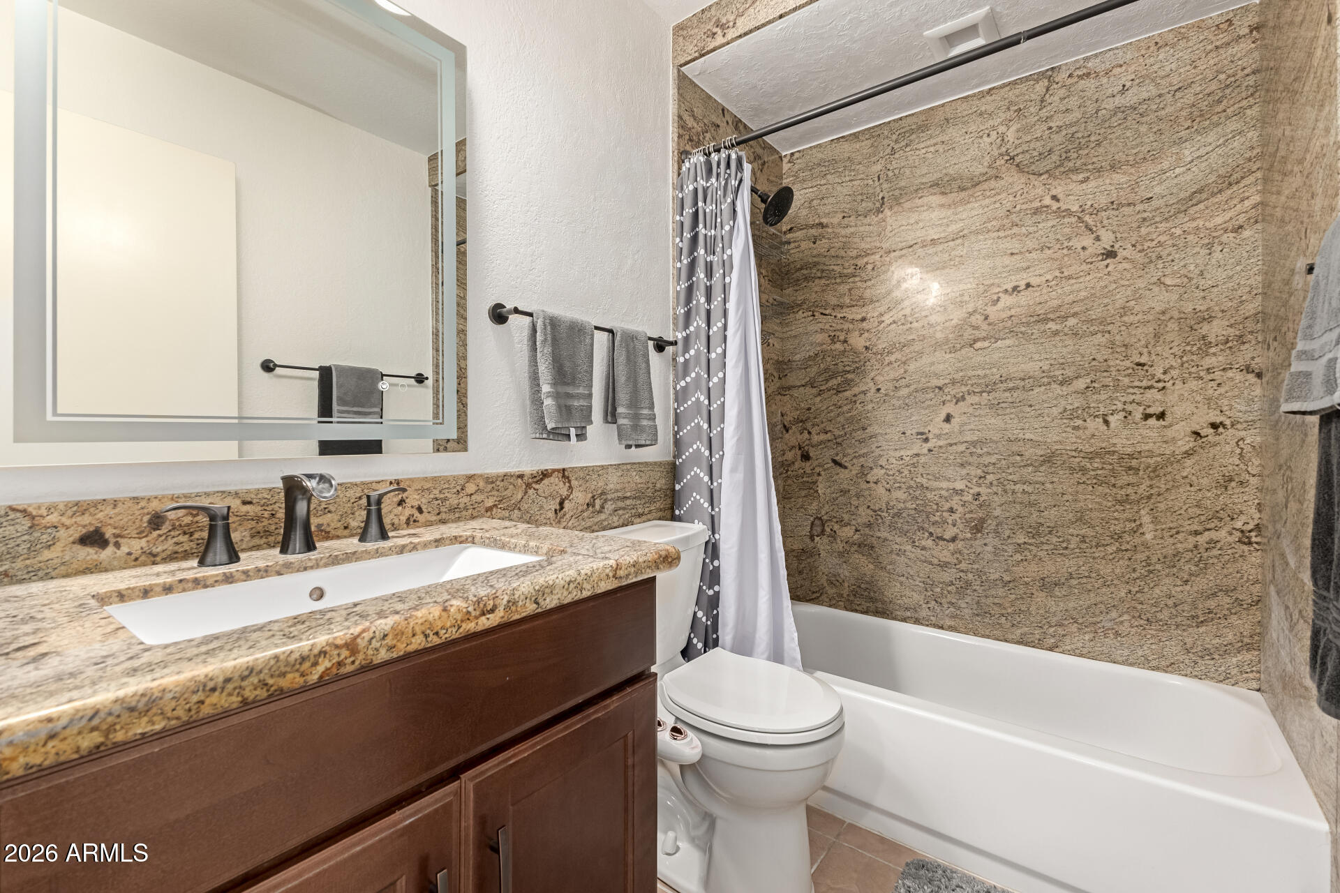 8735 E MORELAND Street