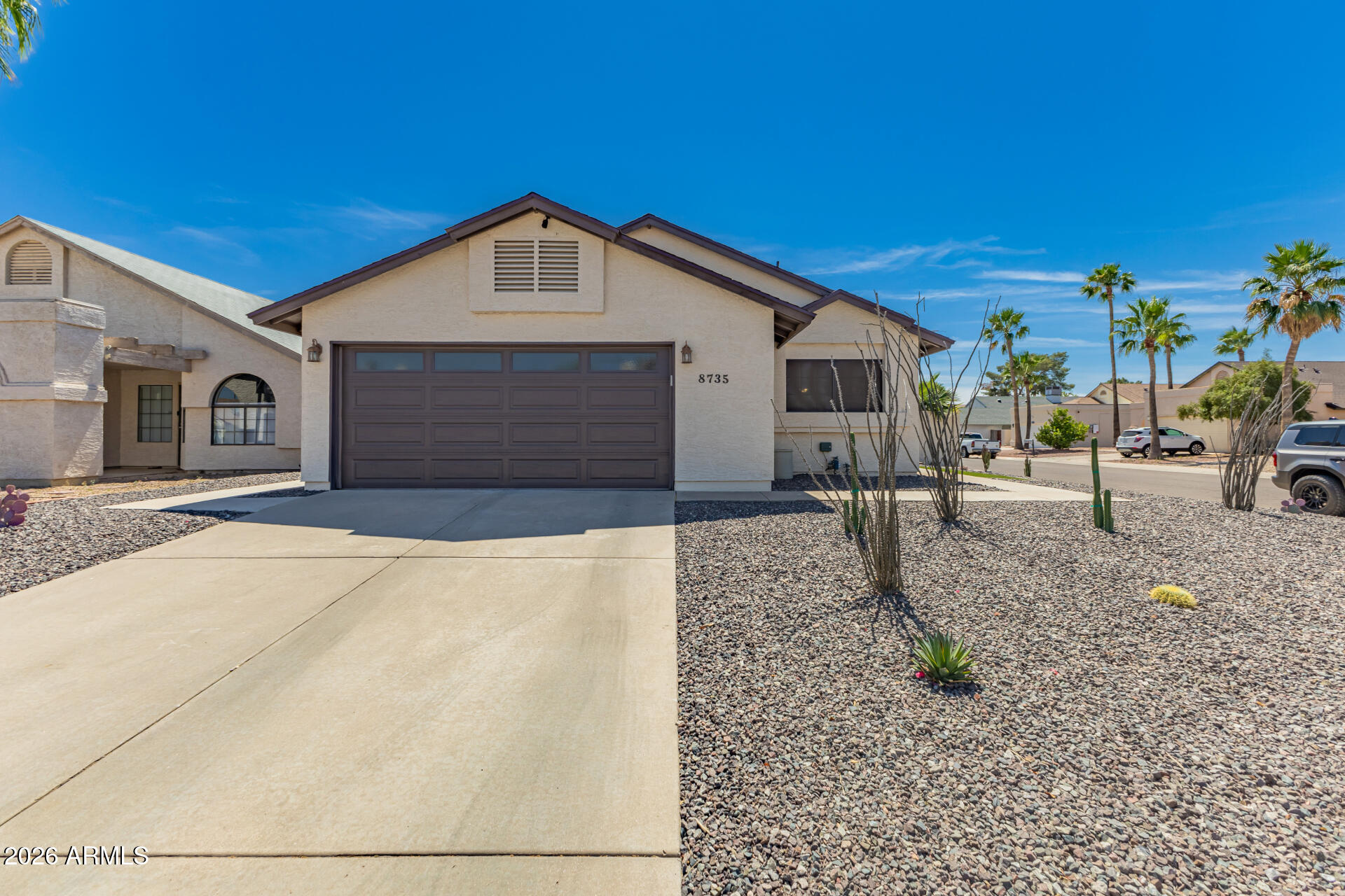 8735 E MORELAND Street