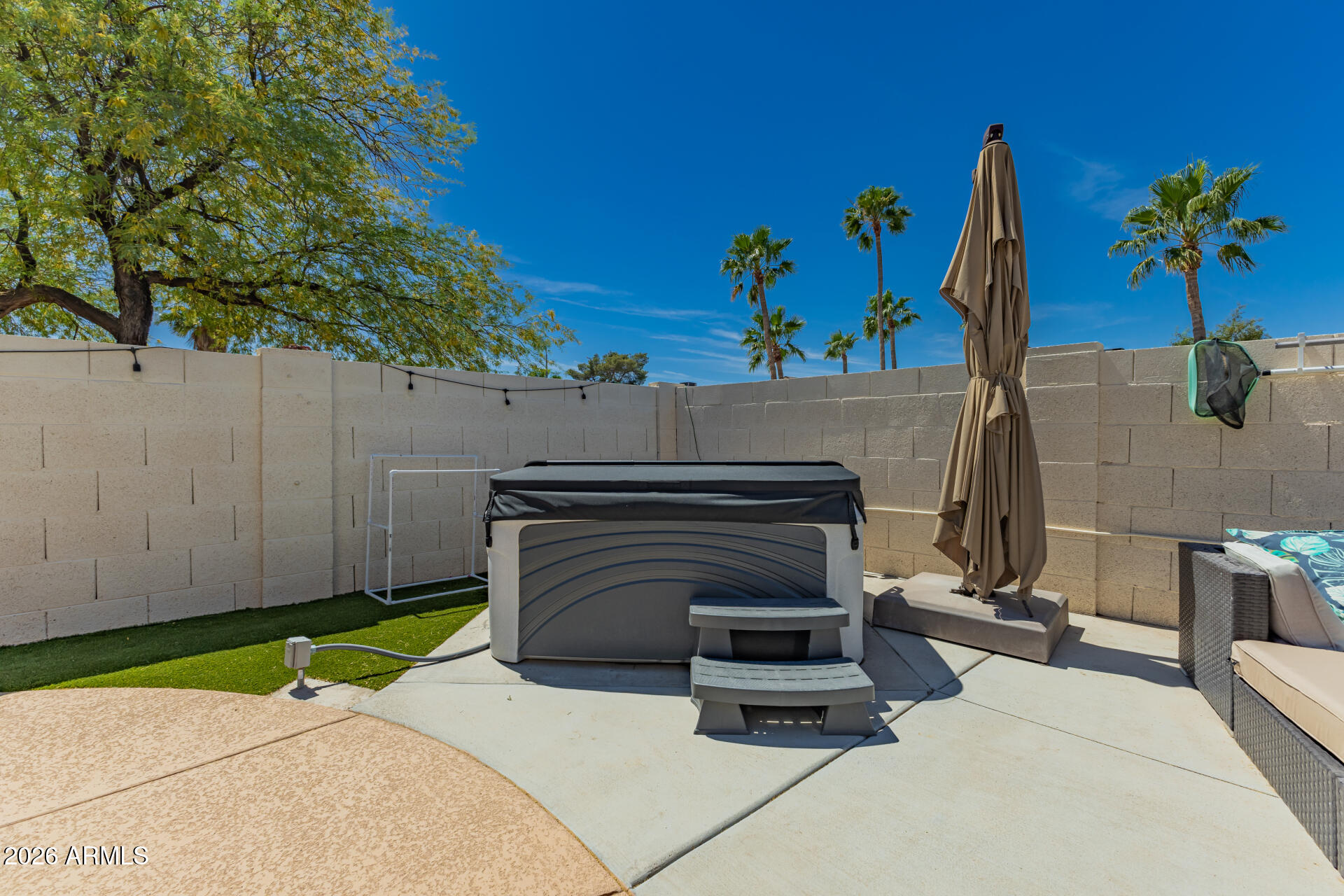 8735 E MORELAND Street