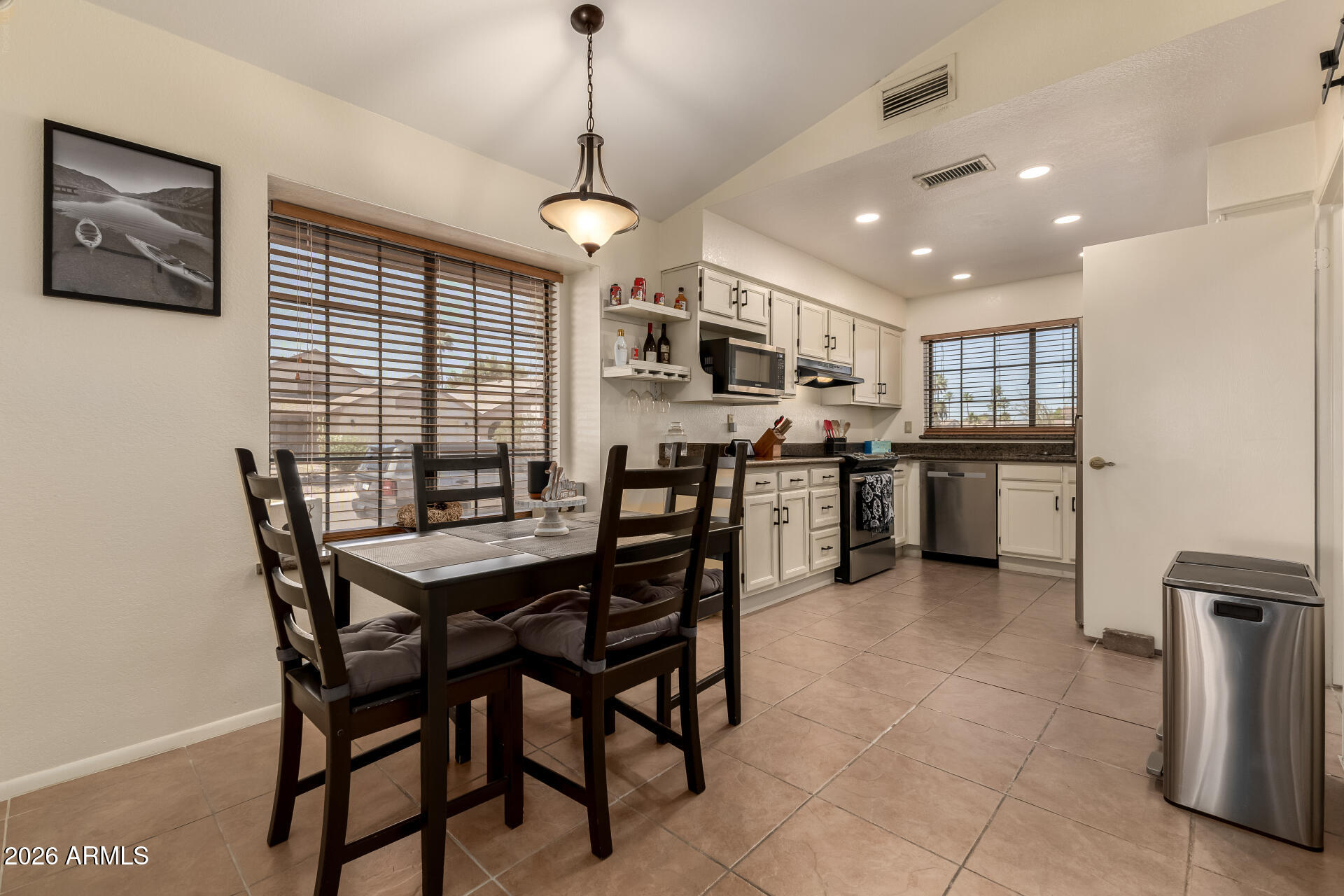 8735 E MORELAND Street