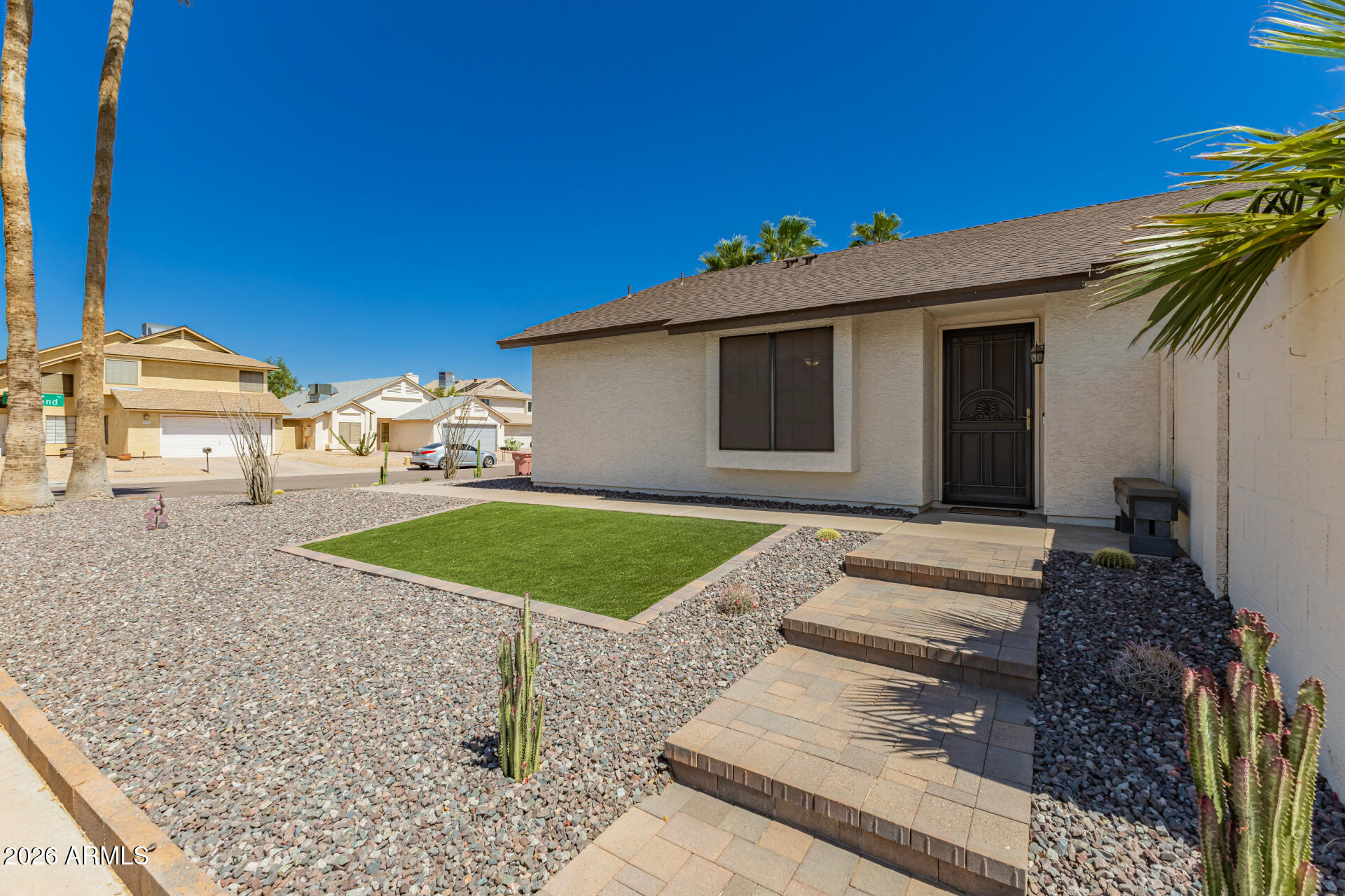 8735 E MORELAND Street