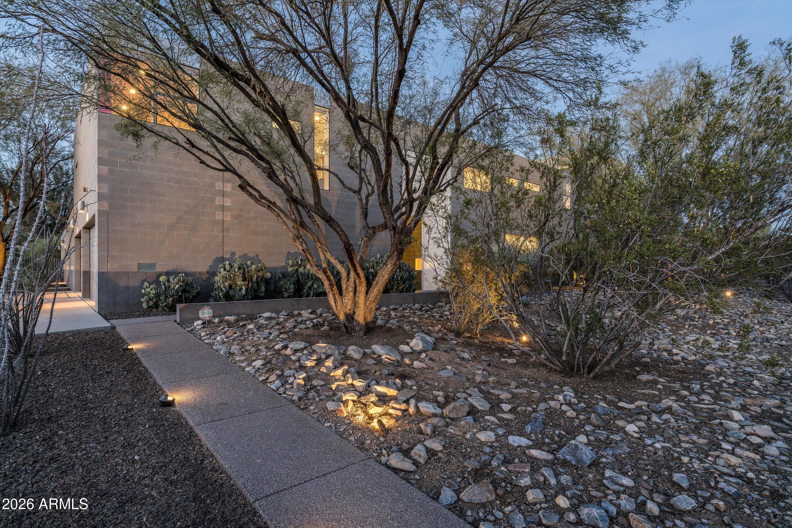 10010 E JENAN Drive