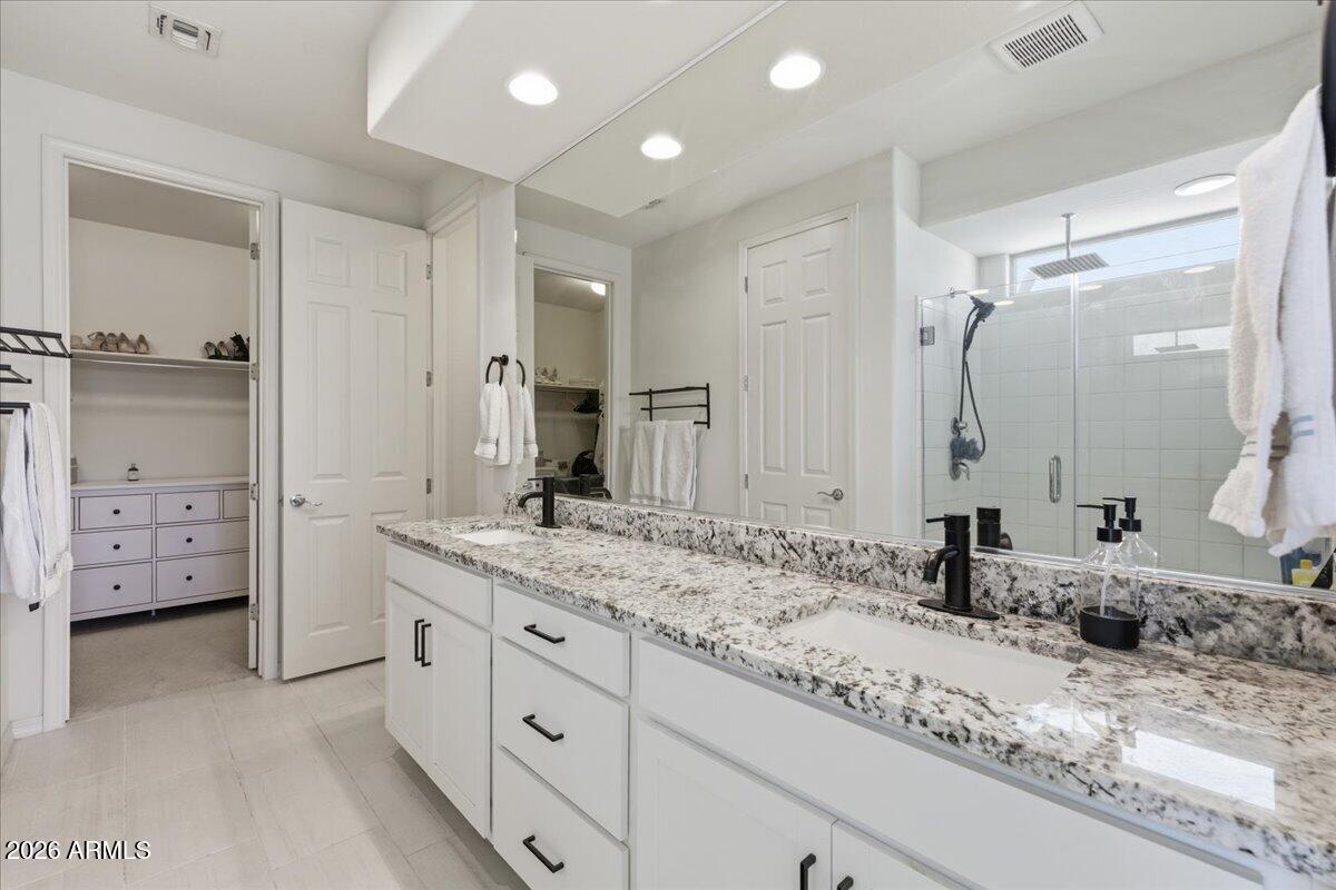 2435 E Saint Catherine Avenue