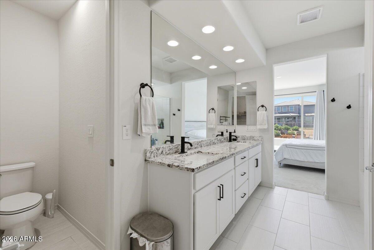 2435 E Saint Catherine Avenue