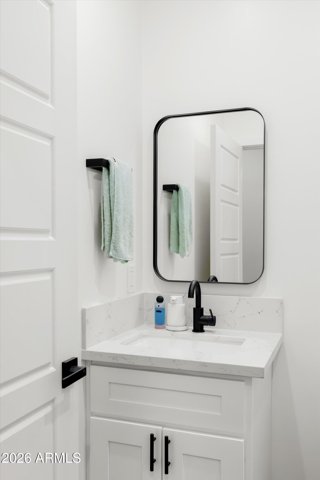 2922 E BLANCHE Drive