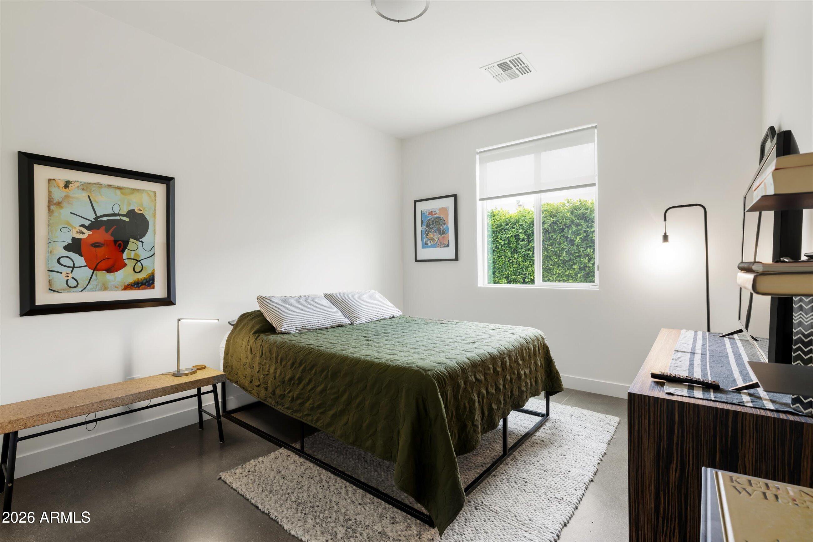 2922 E BLANCHE Drive