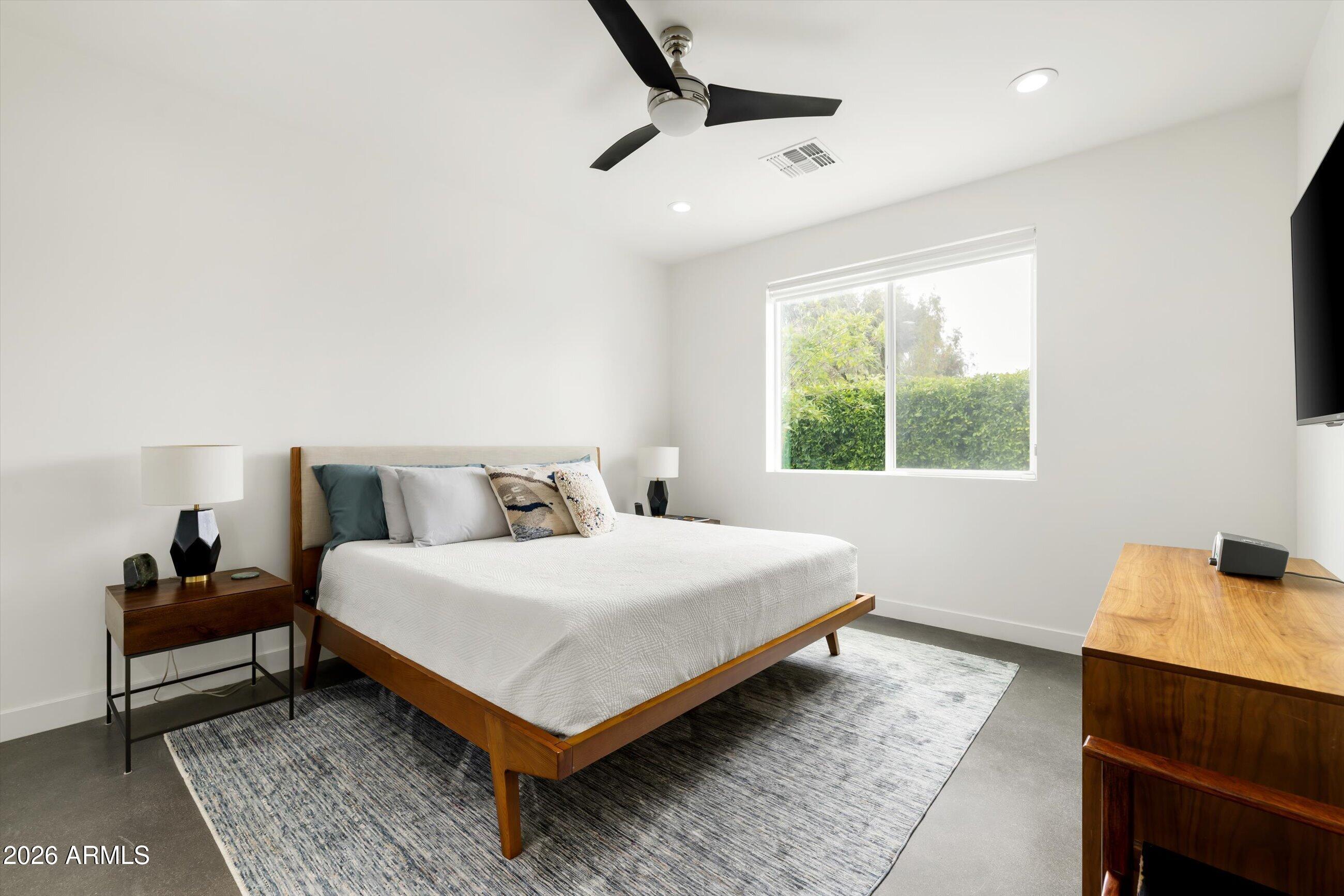 2922 E BLANCHE Drive