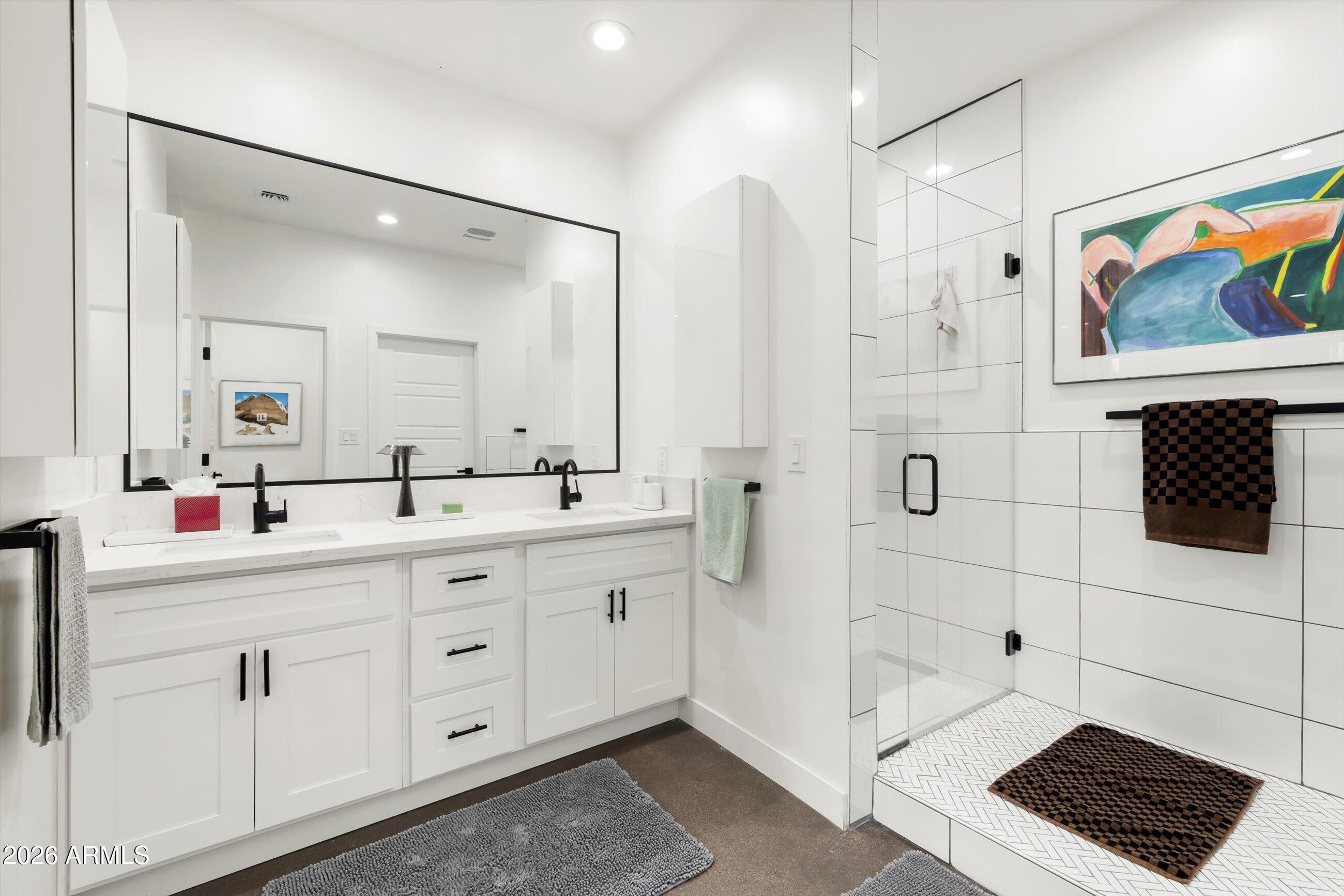 2922 E BLANCHE Drive