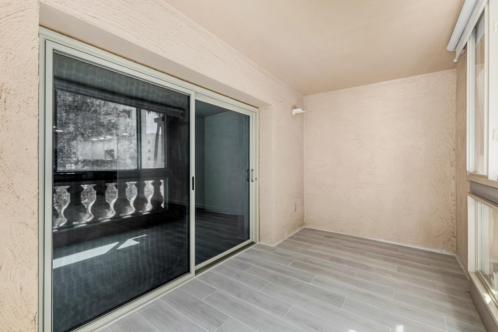 7950 E Camelback Road 305