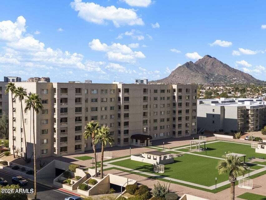 7950 E Camelback Road 305