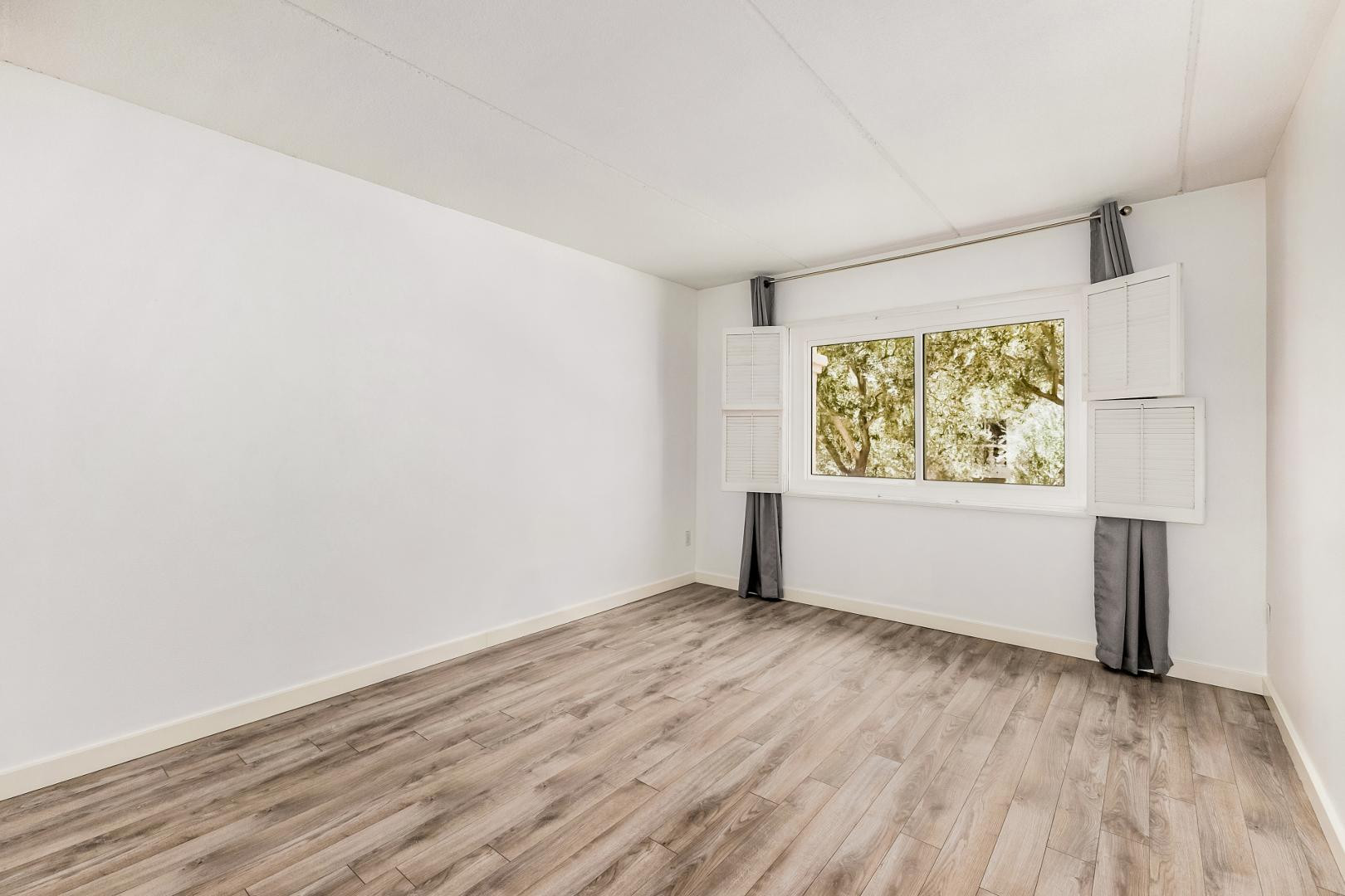 7950 E Camelback Road 305