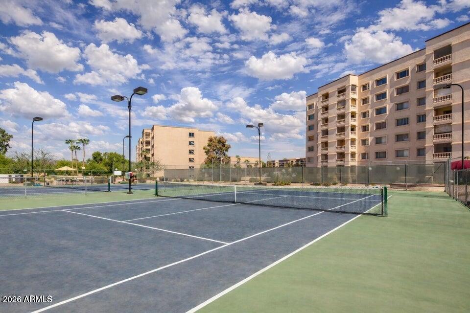 7950 E Camelback Road 305