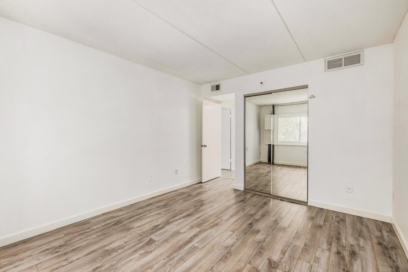 7950 E Camelback Road 305