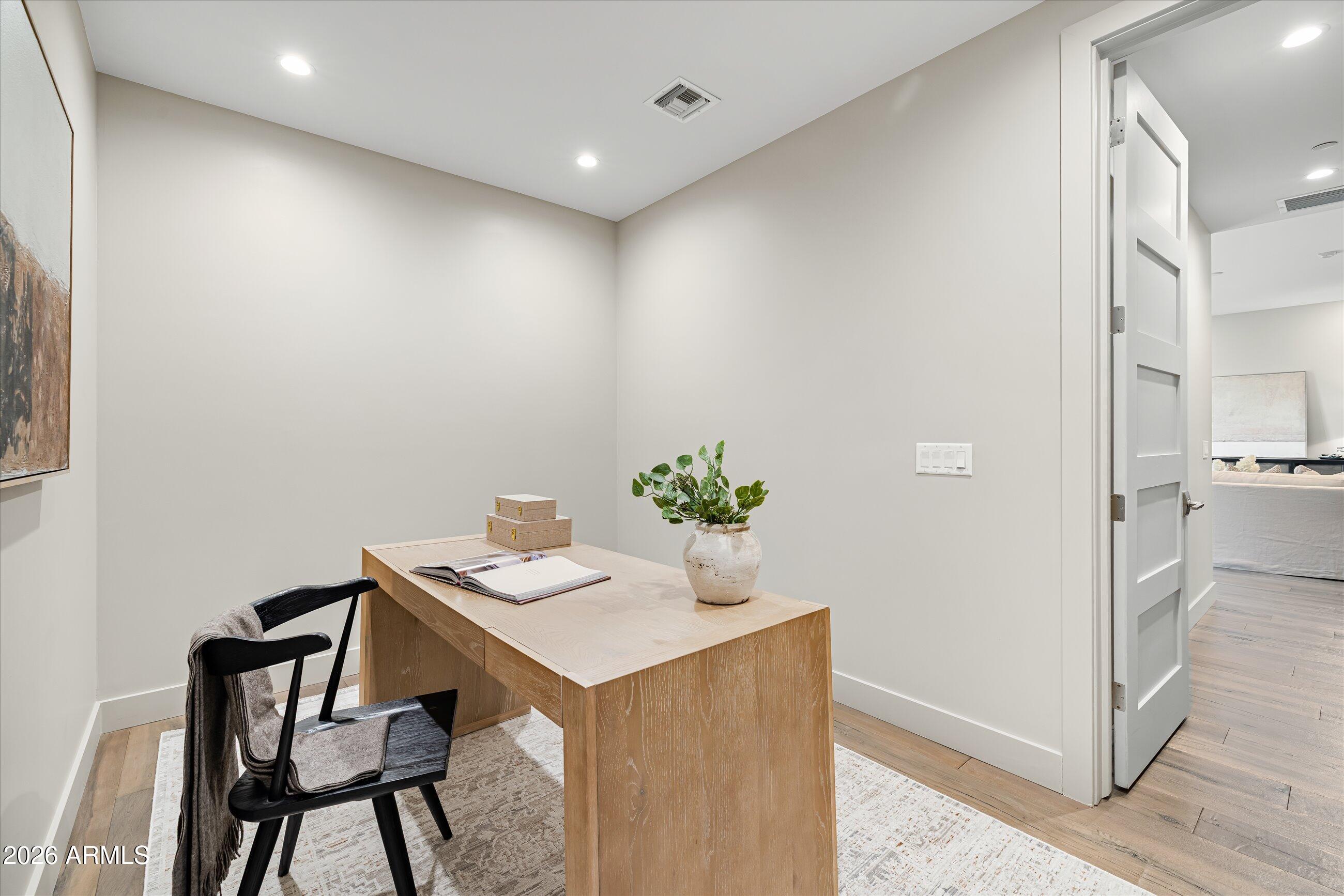 6166 N Scottsdale Road Unit: C3001