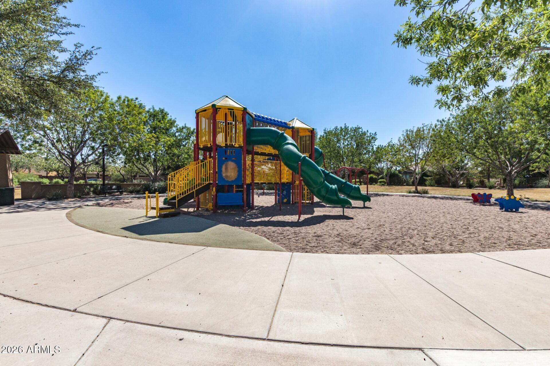 1271 E CANYON CREEK Drive