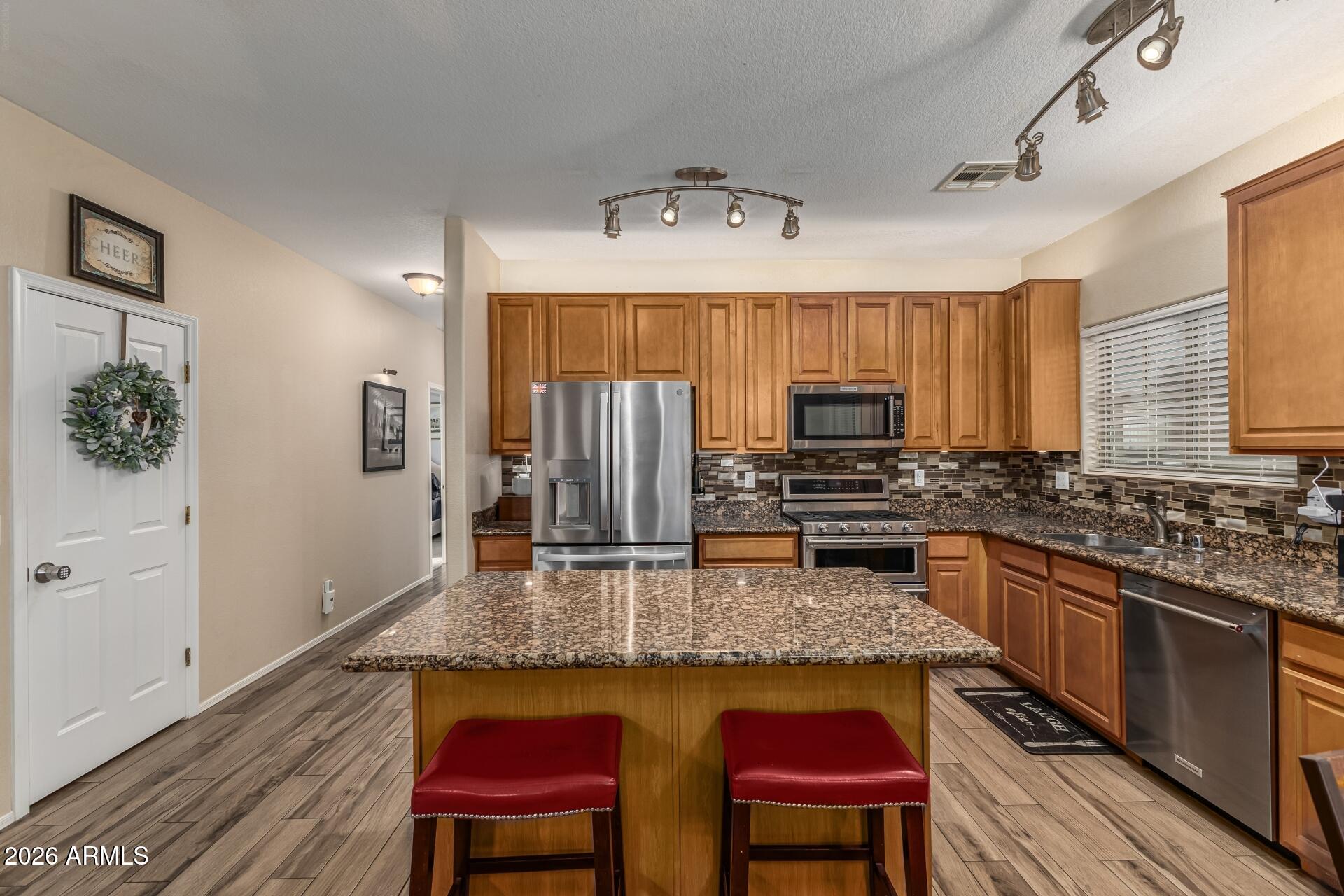 1271 E CANYON CREEK Drive