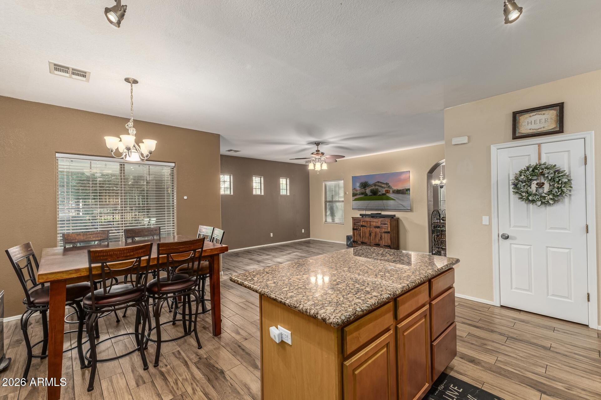 1271 E CANYON CREEK Drive
