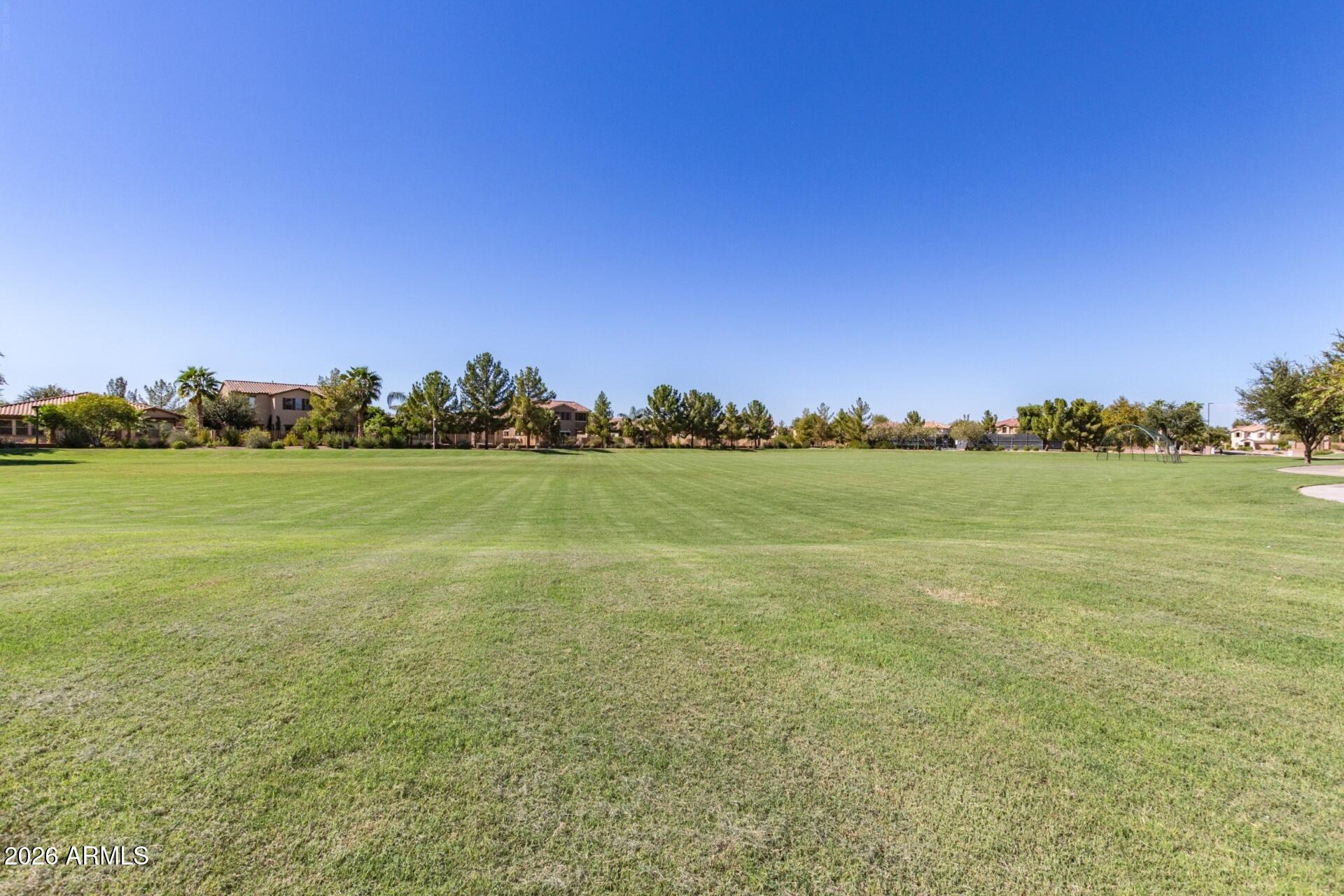 1271 E CANYON CREEK Drive