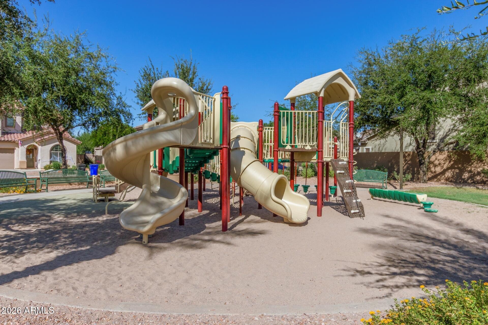 1271 E CANYON CREEK Drive