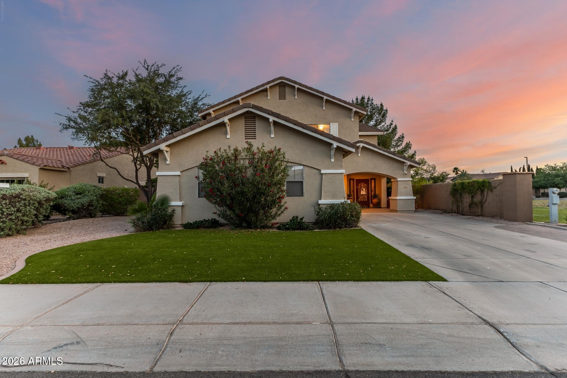 1271 E CANYON CREEK Drive