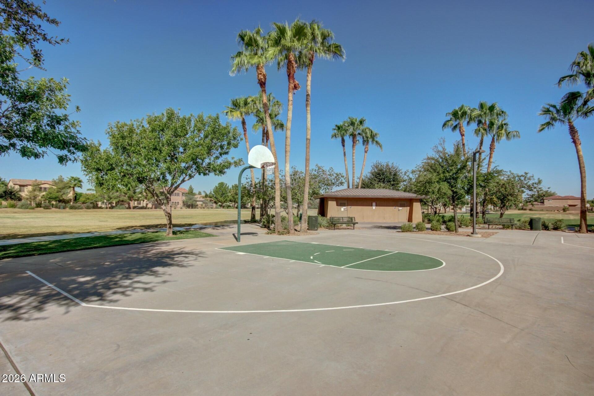 1271 E CANYON CREEK Drive