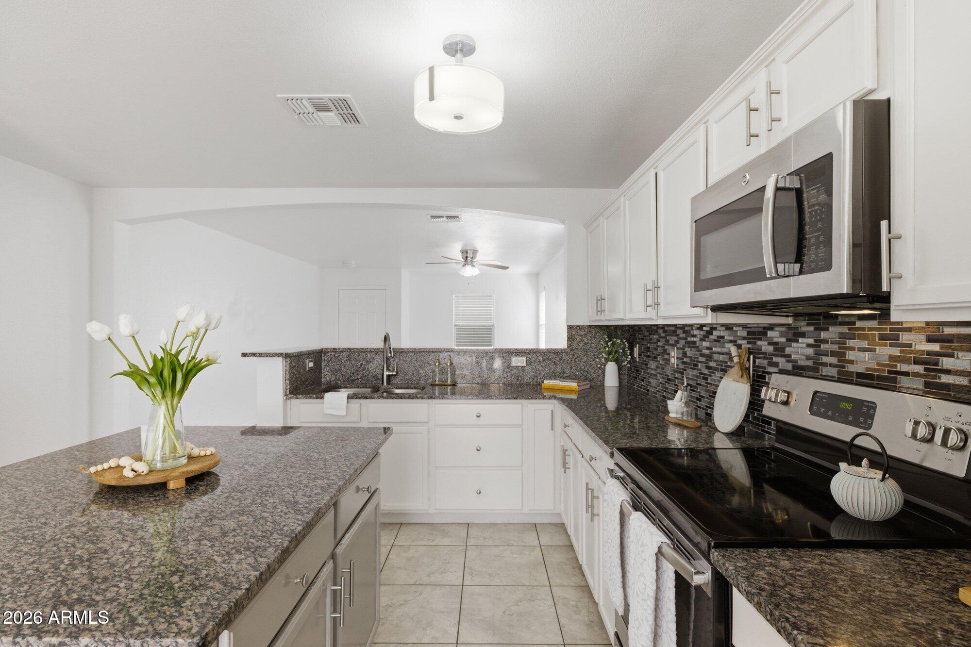 9407 W EATON Road